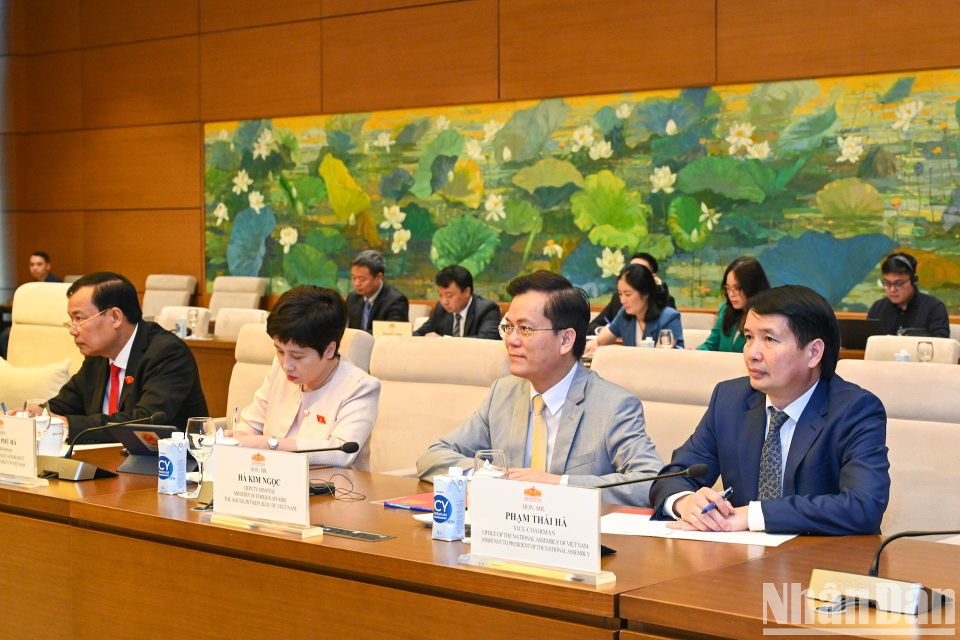 Delegados vietnamitas en la cita. Delegados vietnamitas en la cita.