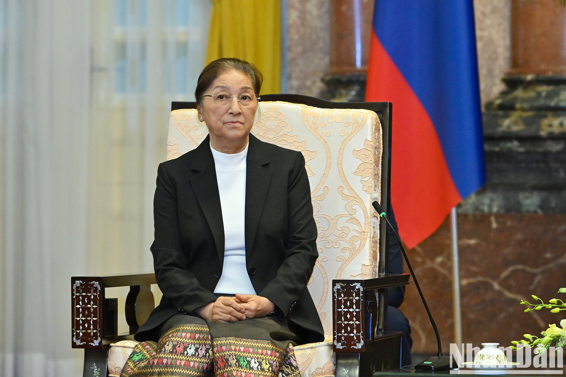 La dirigente laosiana interviene en la cita. La dirigente laosiana interviene en la cita.