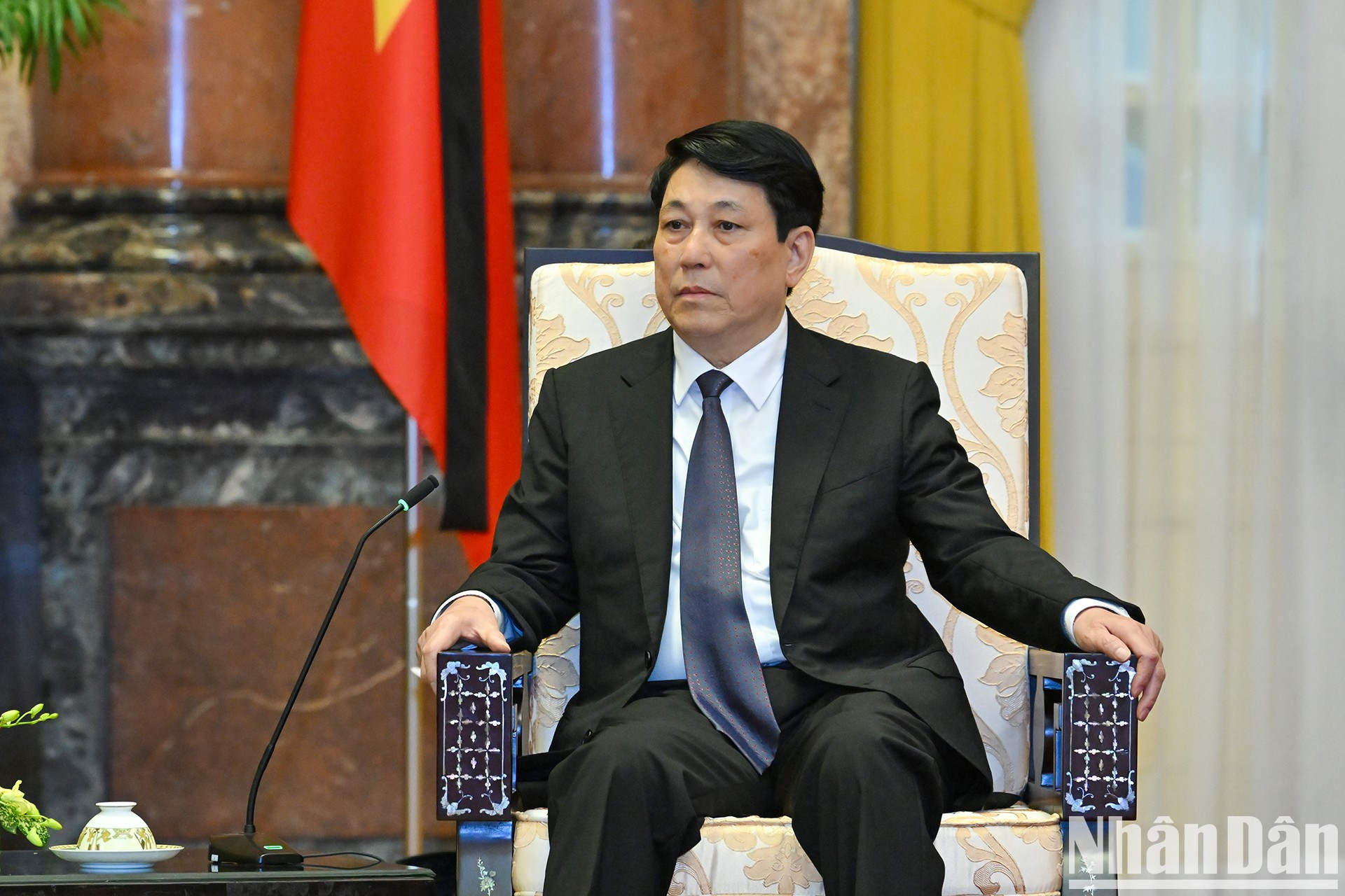 Luong Cuong habla en el encuentro. Luong Cuong habla en el encuentro.