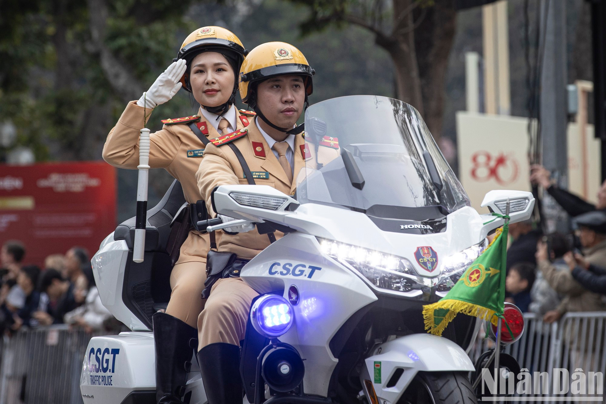 Equipo de motocicletas escolta del Alto Mando de Guardia. Equipo de motocicletas escolta del Alto Mando de Guardia.