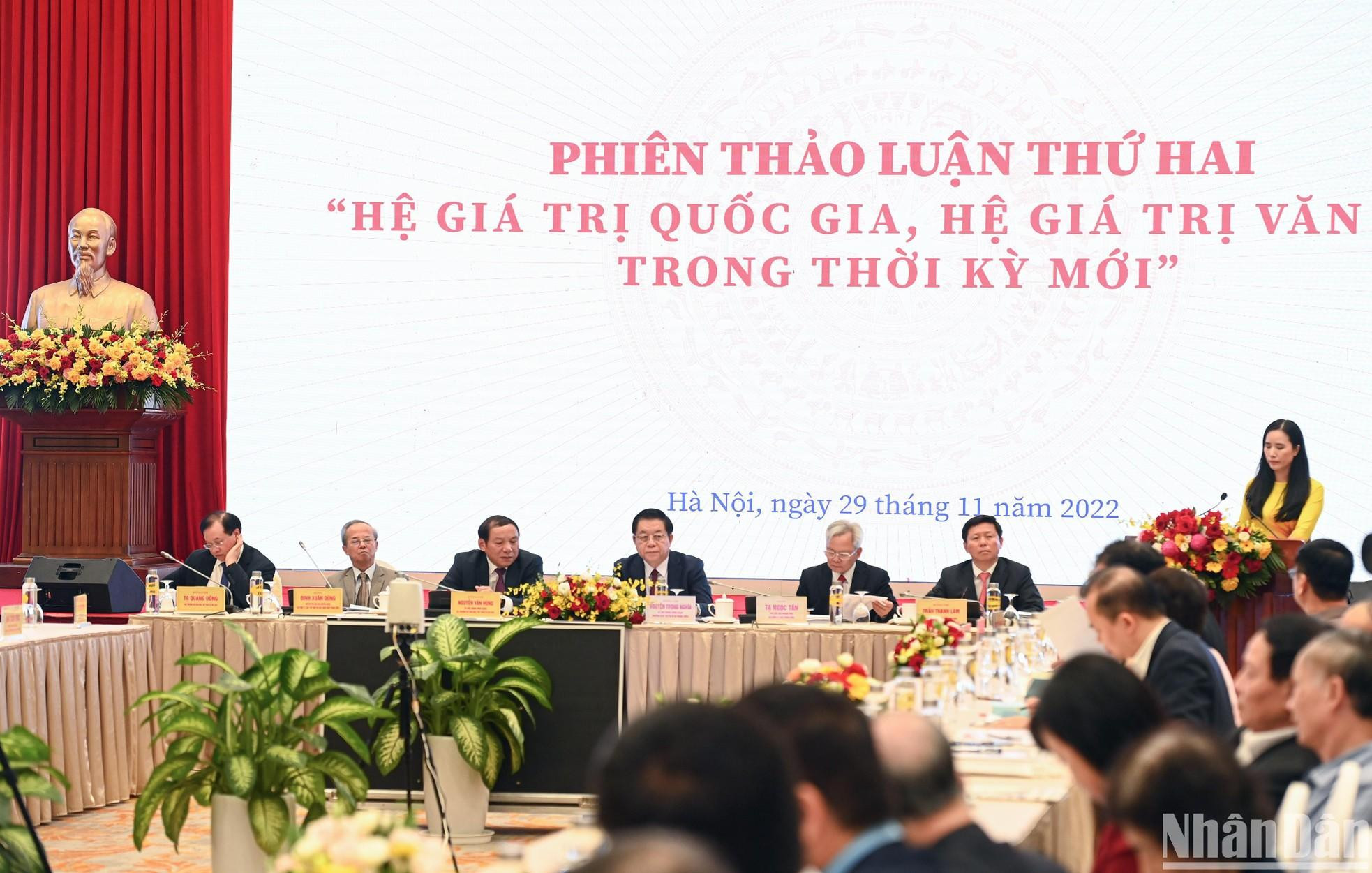 La sesión se lleva a cabo con el tema “Sistema de valores nacionales y culturales”. La sesión se lleva a cabo con el tema “Sistema de valores nacionales y culturales”.