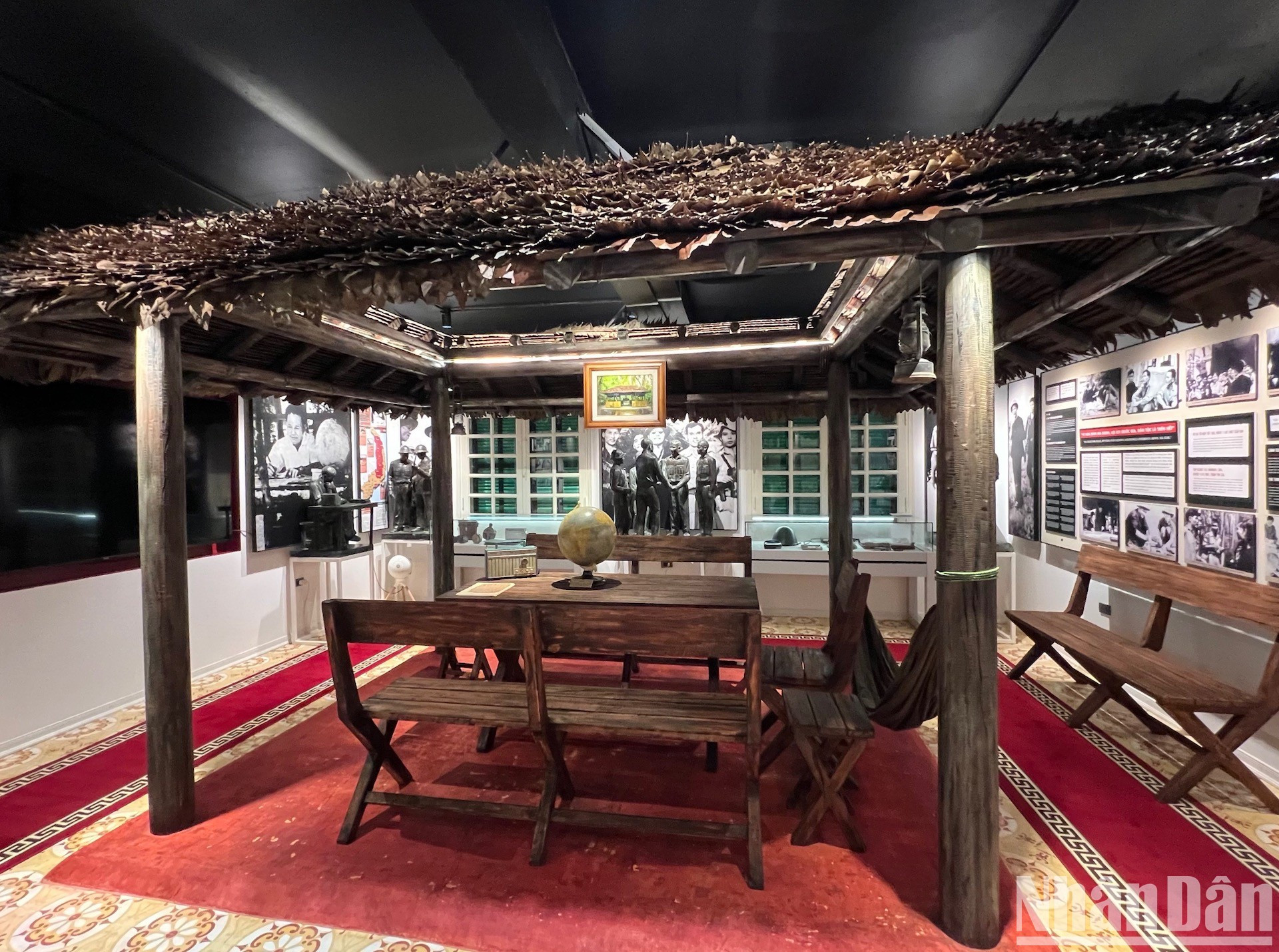 Una réplica de la cabina de trabajo del general en la zona de resistencia.