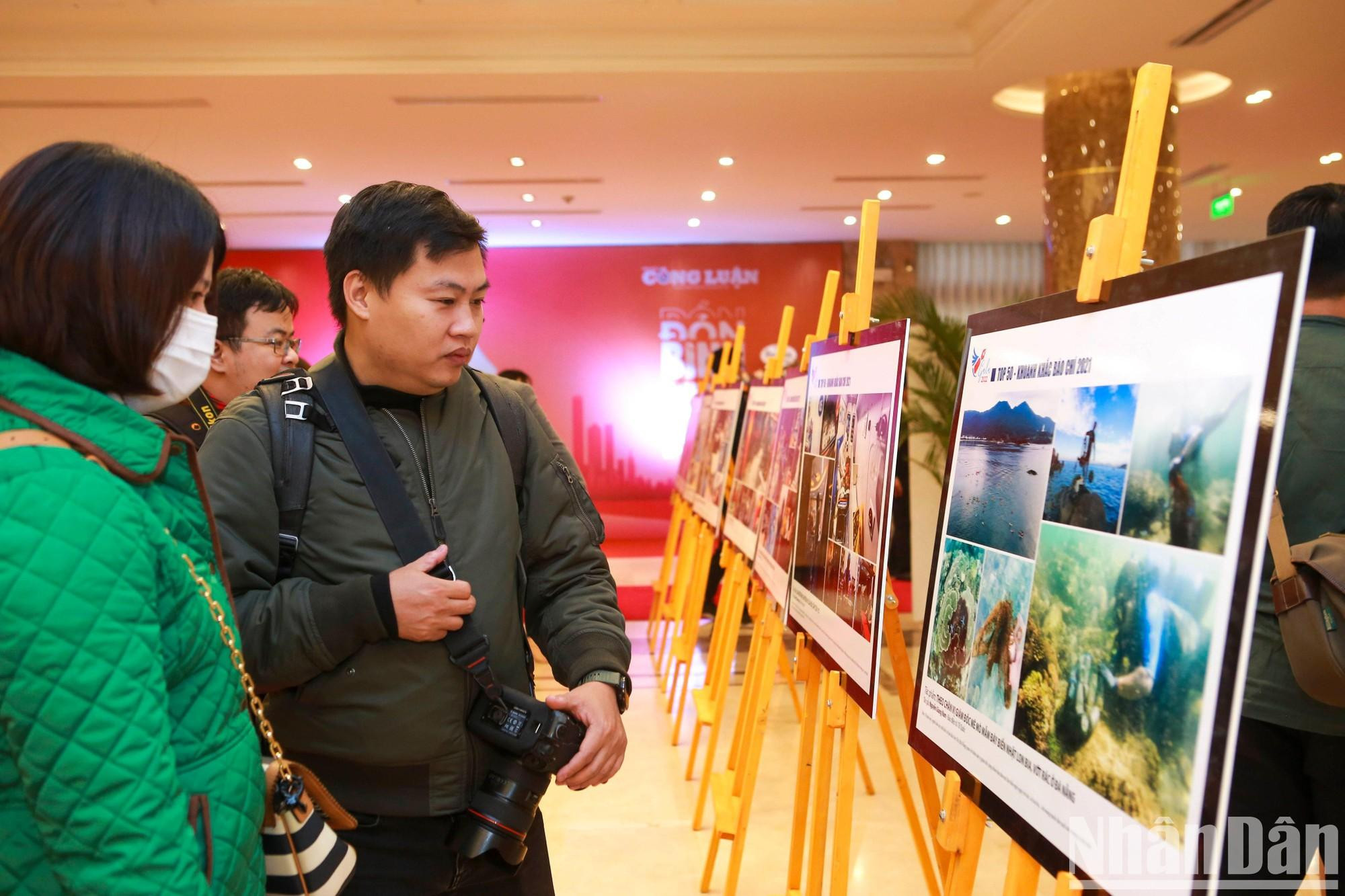 Las obras “tocan” a los temas candentes de la sociedad, tales como la protección del medio ambiente, las repuestas al cambio climático y la protección de la vida silvestre.