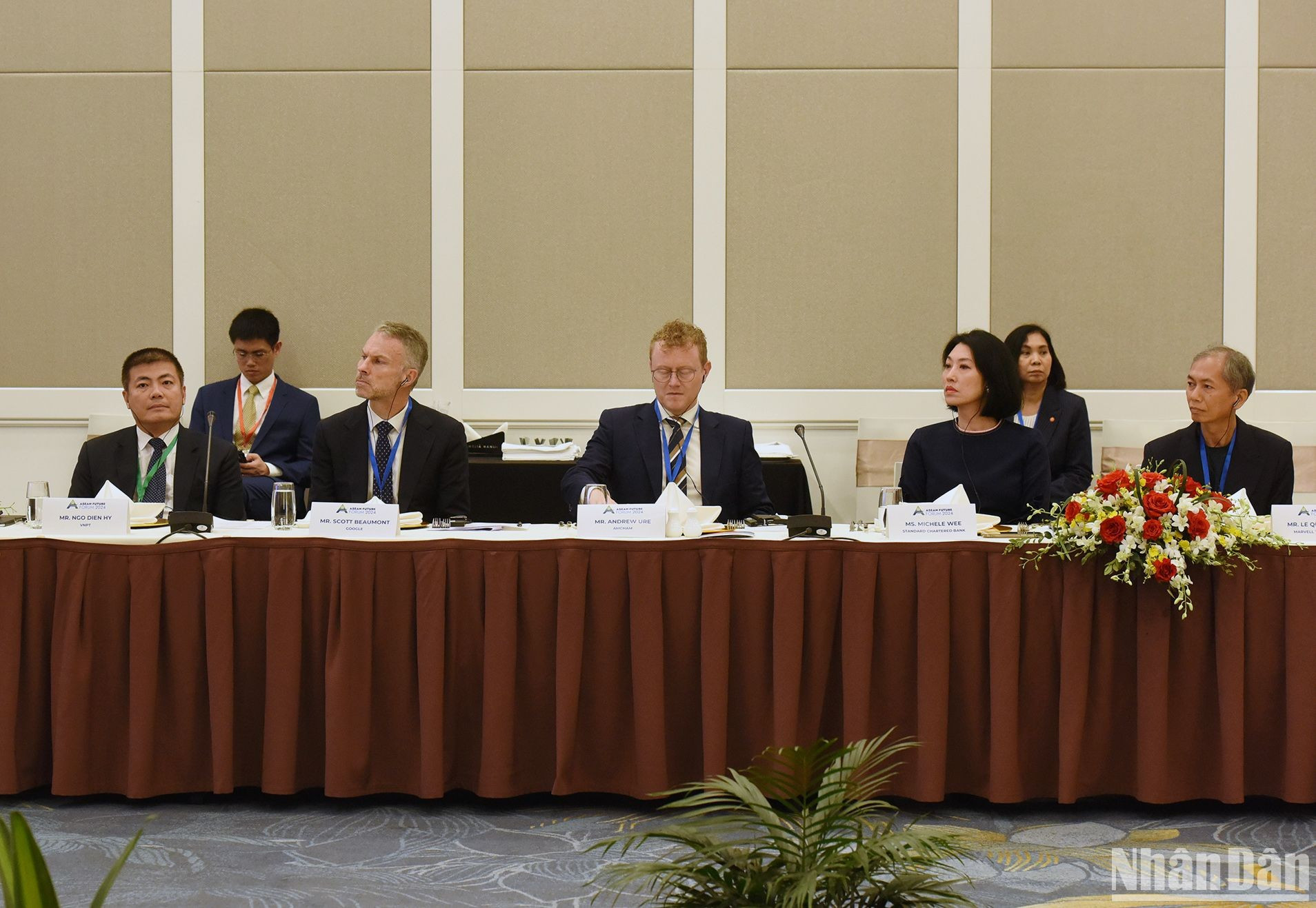 Empresarios de la Asean y sus socios en el evento. Empresarios de la Asean y sus socios en el evento.