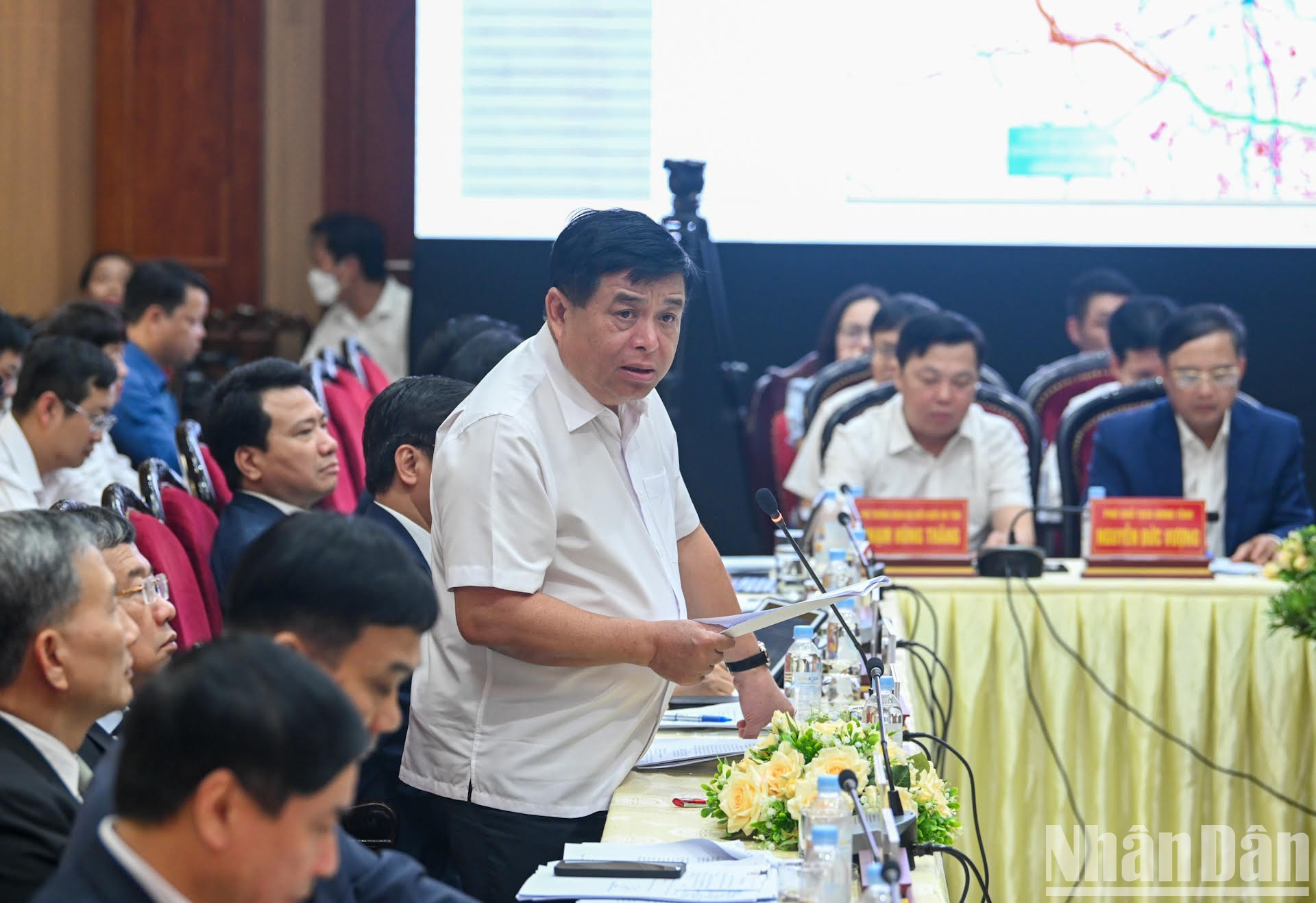 El ministro de Planificación e Inversión Nguyen Chi Dung habla en el evento.