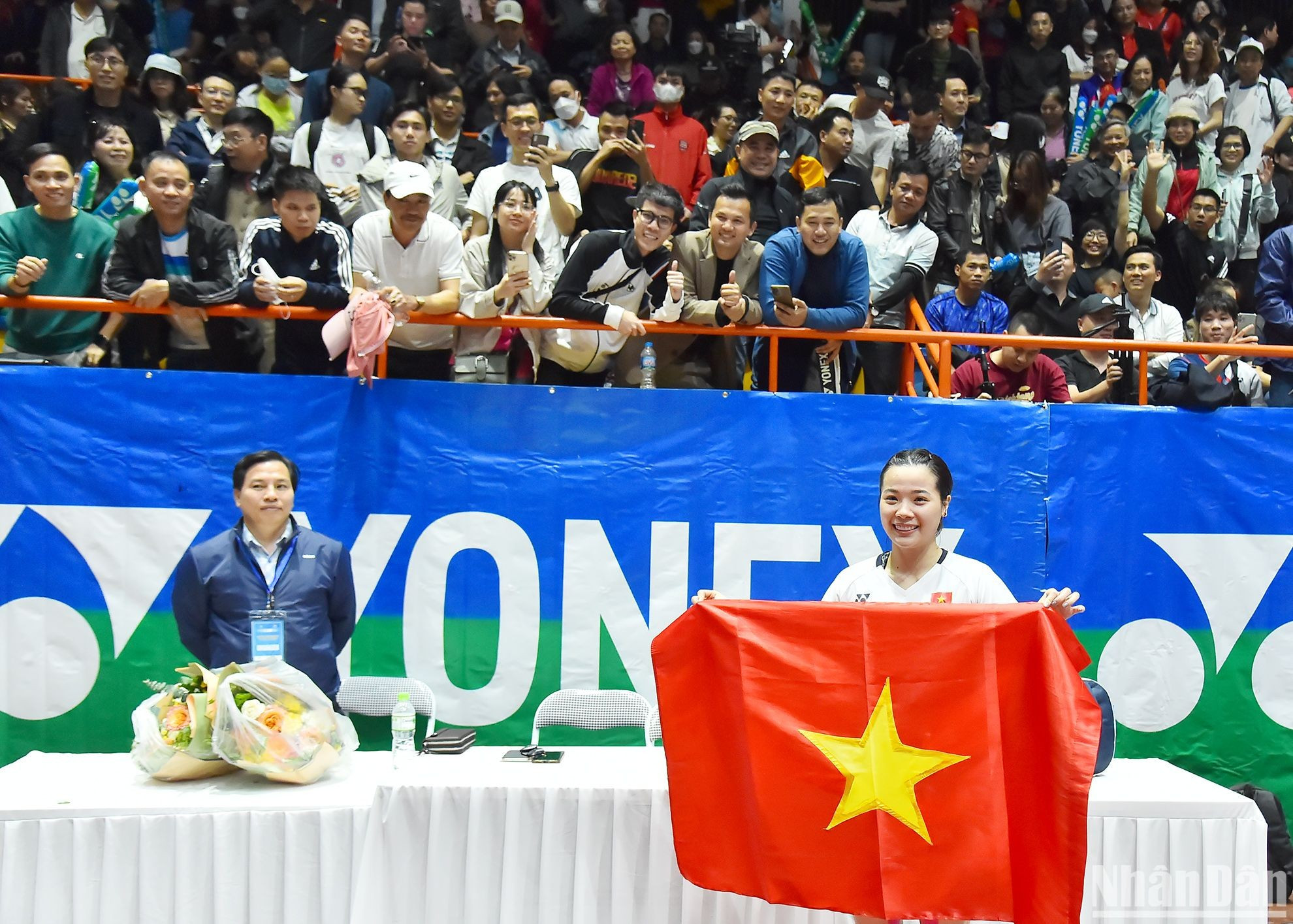 La jugadora Nguyen Thuy Linh brilla en el Gimnasio de Tay Ho. La jugadora Nguyen Thuy Linh brilla en el Gimnasio de Tay Ho.