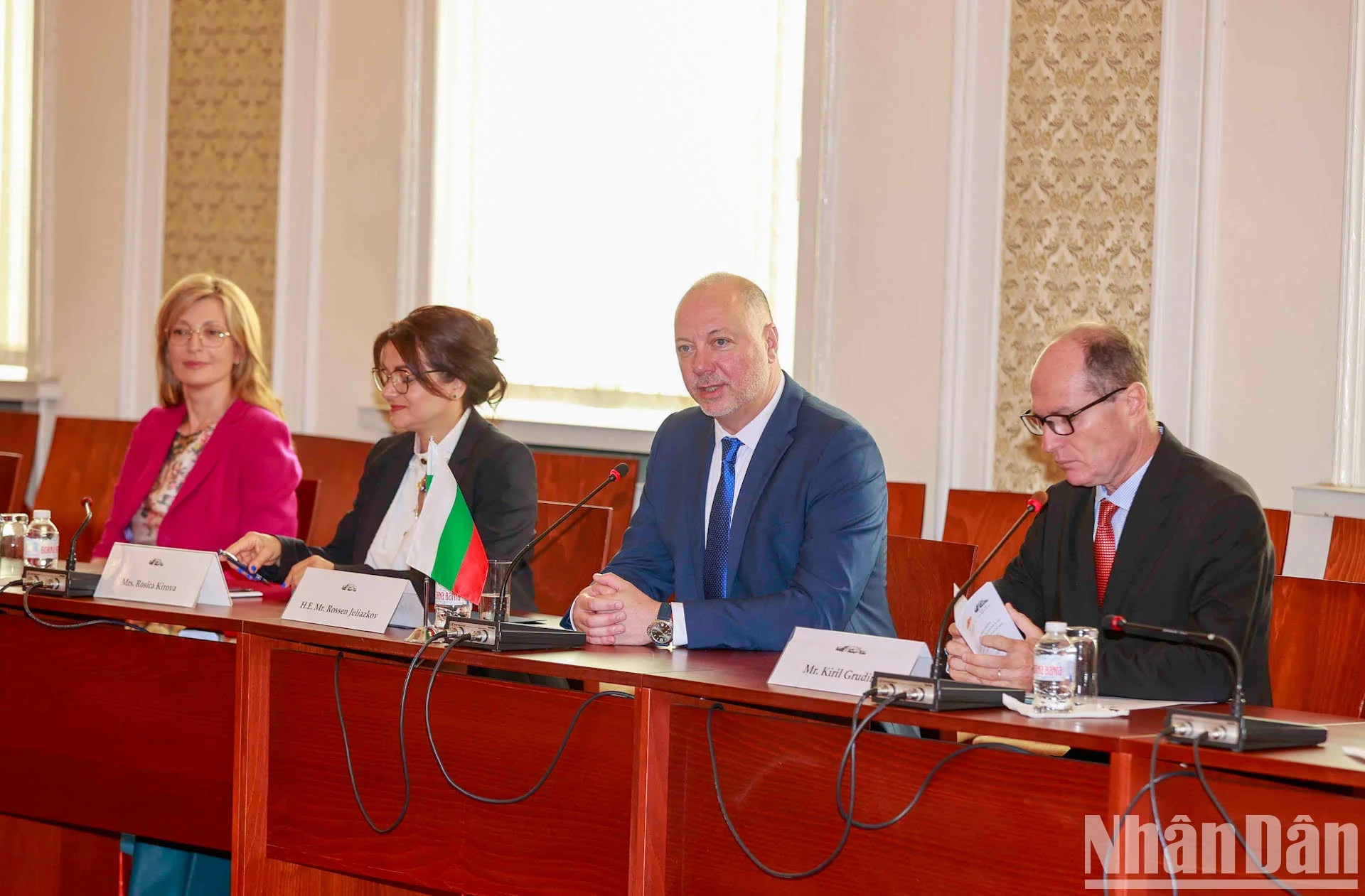 La delegación búlgara.