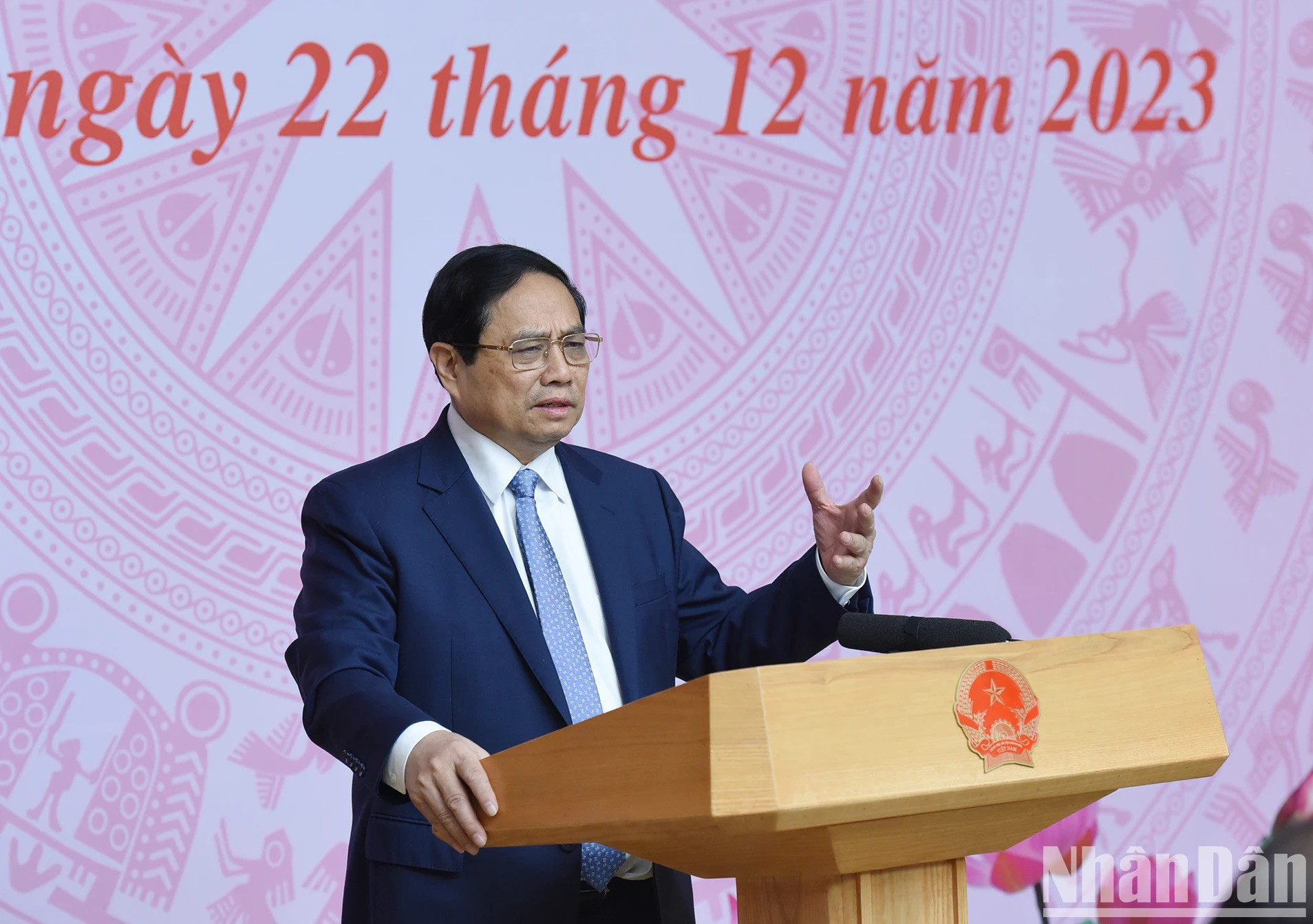 El primer ministro Pham Minh Chinh destaca la importancia y el potencial de las industrias culturales.