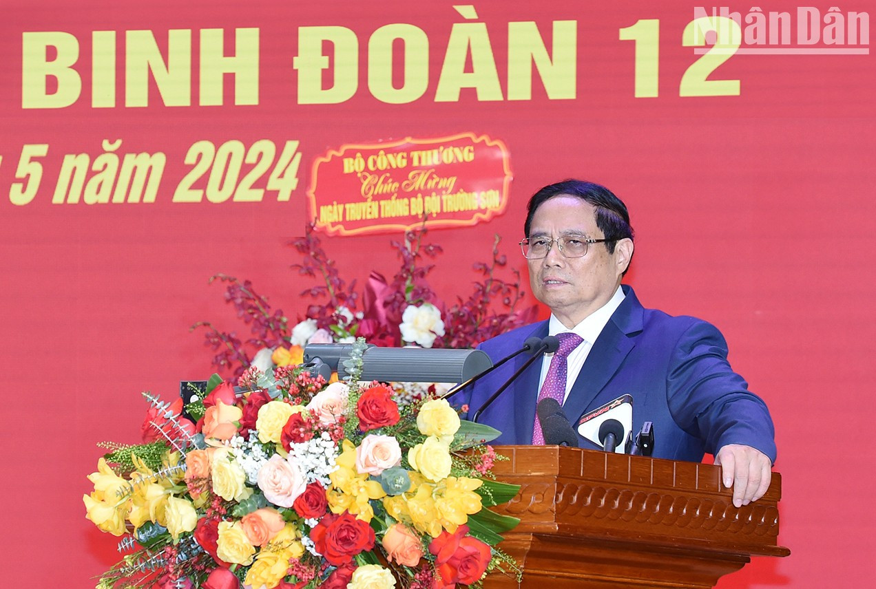 El premier habla en el evento. El premier habla en el evento.