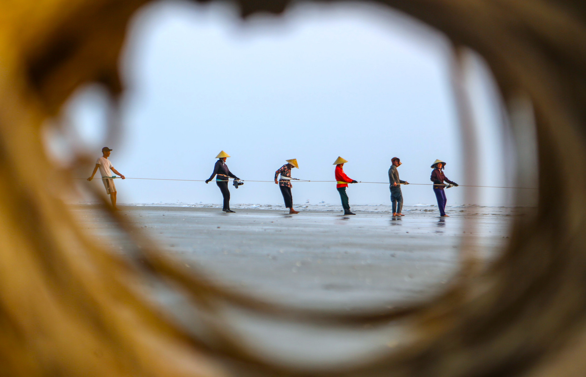 Lanzar la red no requiere habilidades, sino vigor físico.