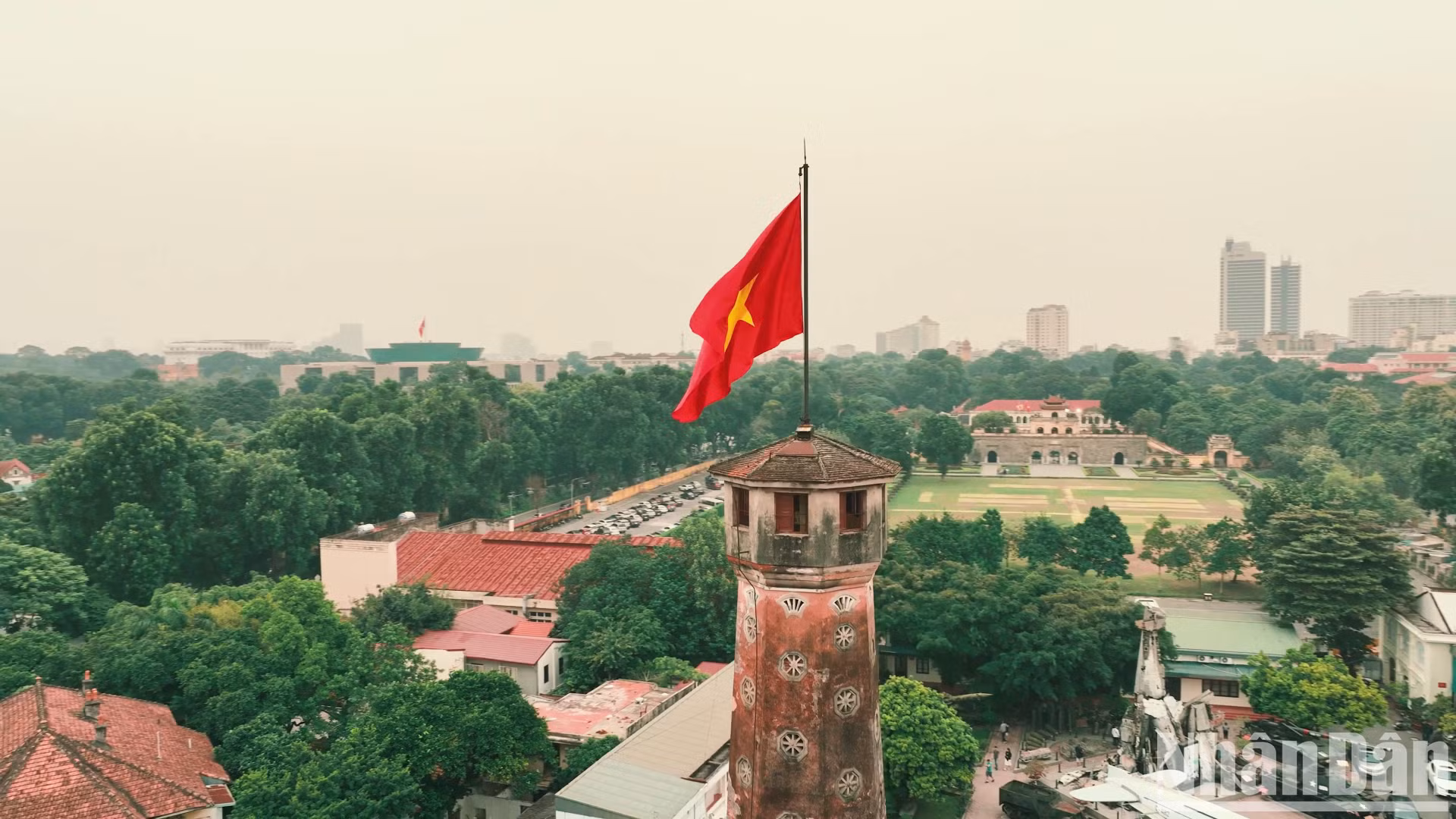 La torre de la bandera de Hanói,