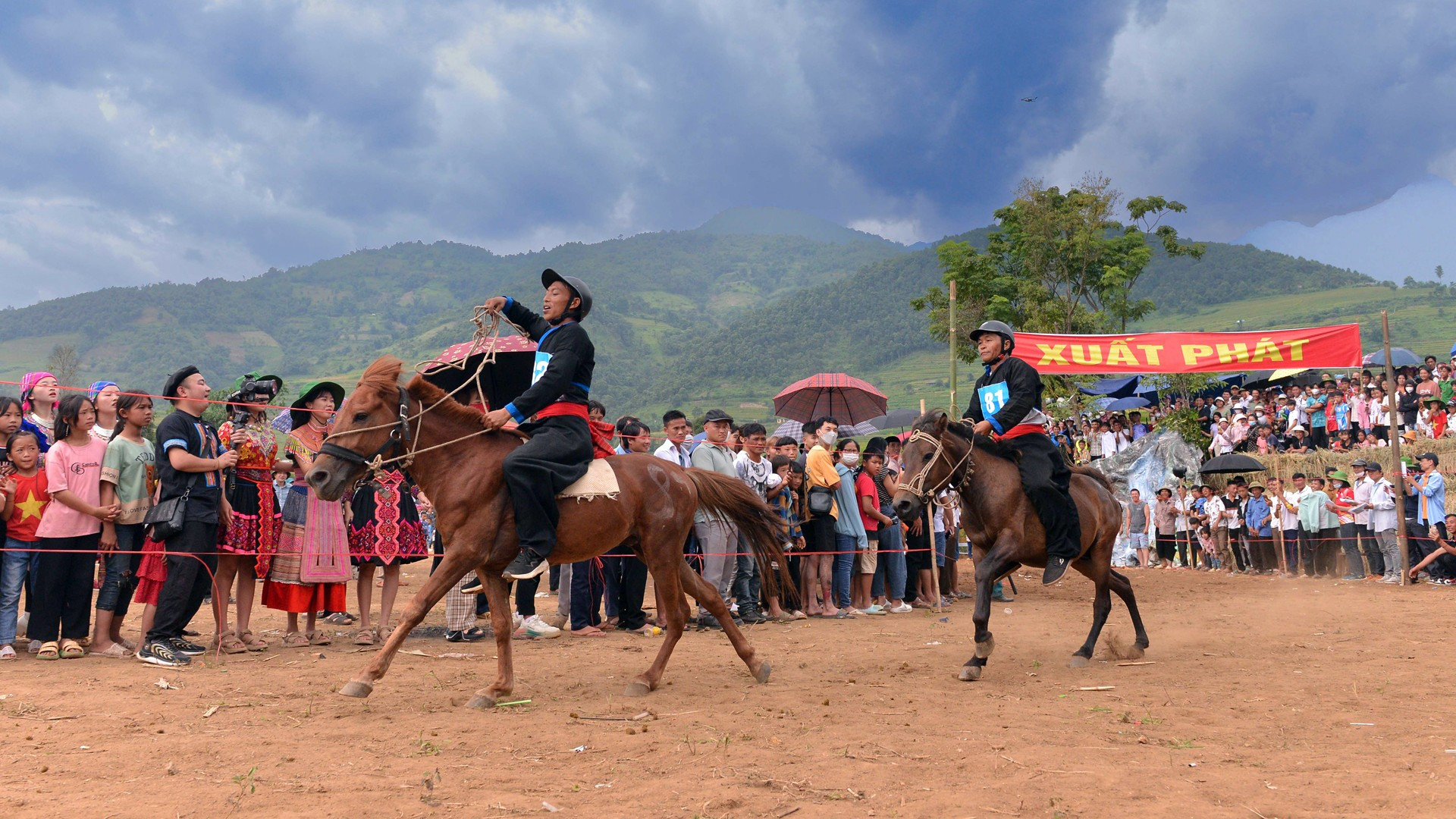 Los participantes pertenecen a la etnia h'mong. Los participantes pertenecen a la etnia h'mong.