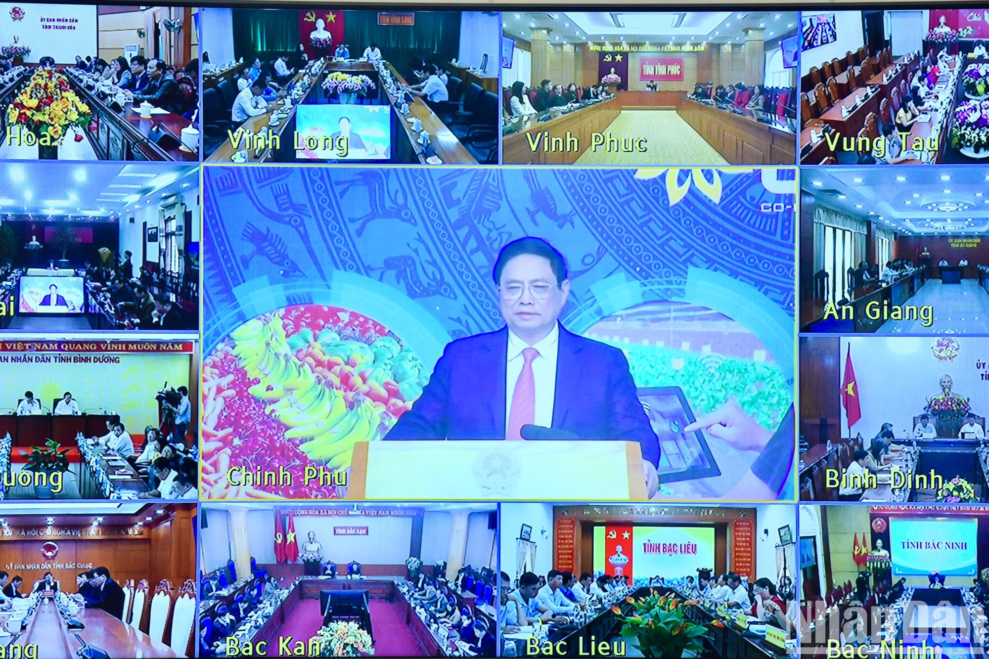 El foro se celebra por videoconferencia con 63 provincias y ciudades. El foro se celebra por videoconferencia con 63 provincias y ciudades.