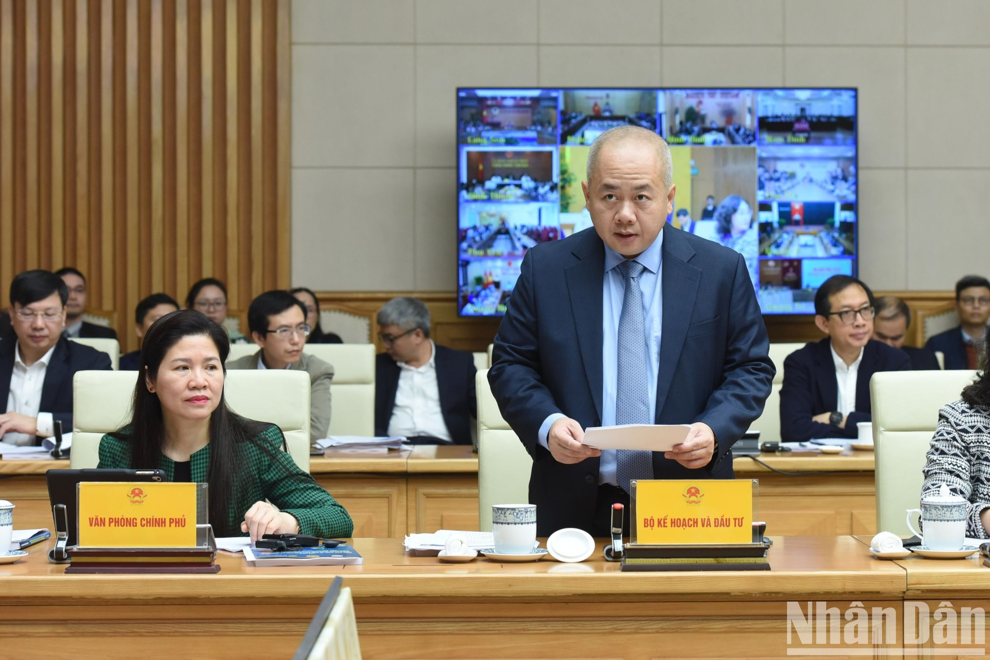 Representante del Ministerio de Planificación e Inversión habla en la cita. Representante del Ministerio de Planificación e Inversión habla en la cita.