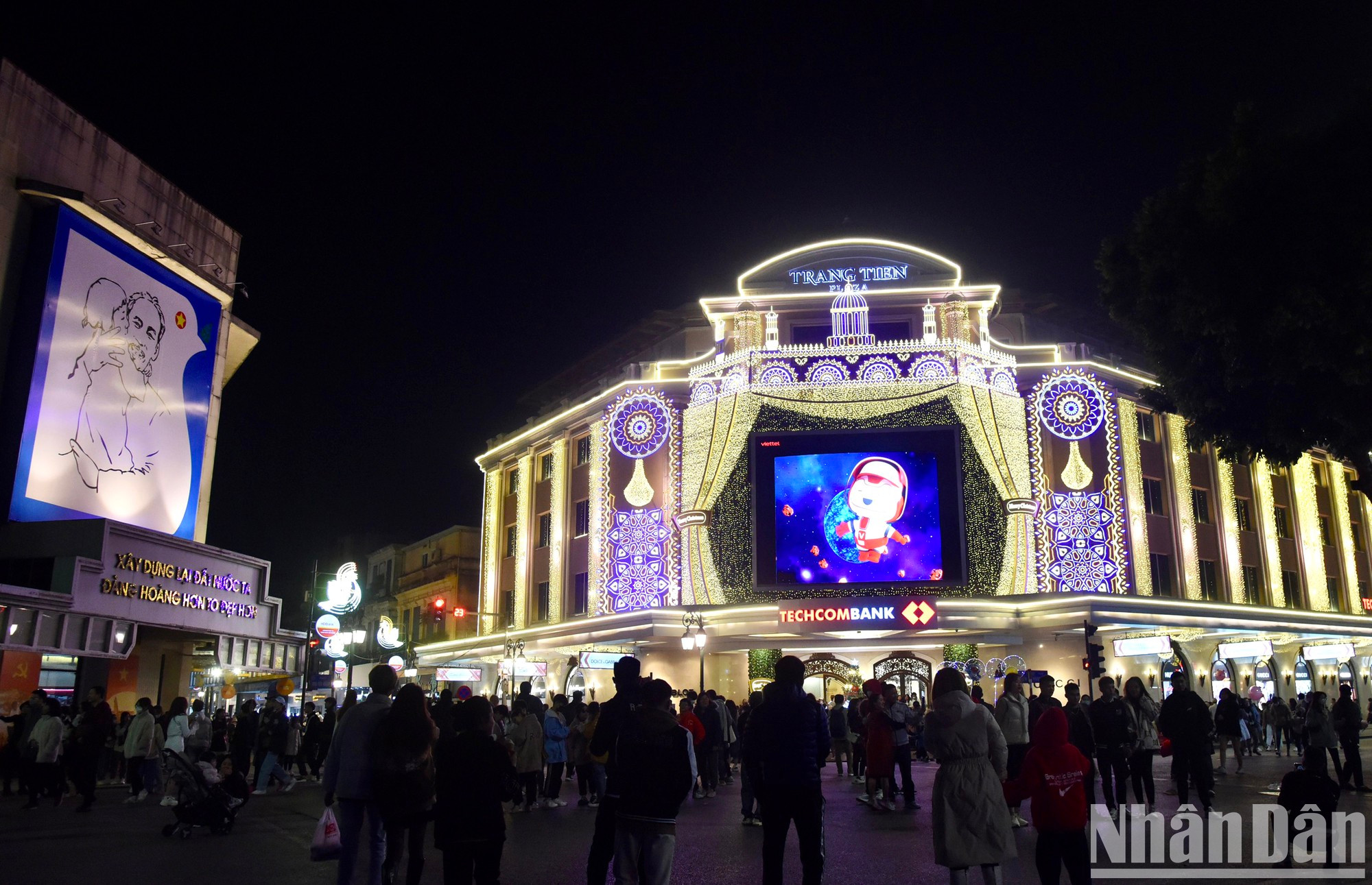 Los capitalinos a la espera del Año Nuevo.