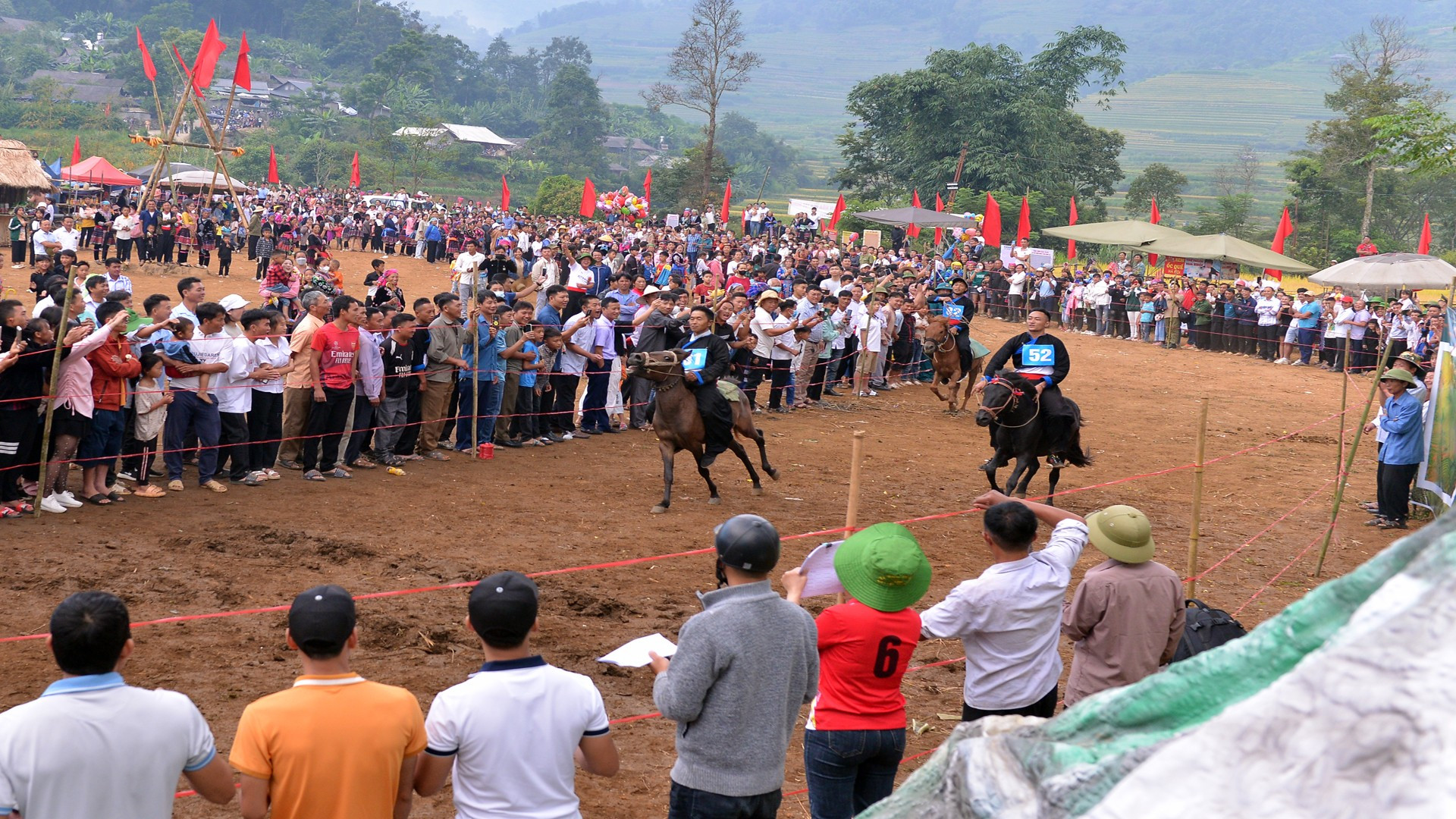 Emocionantes vueltas. Emocionantes vueltas.