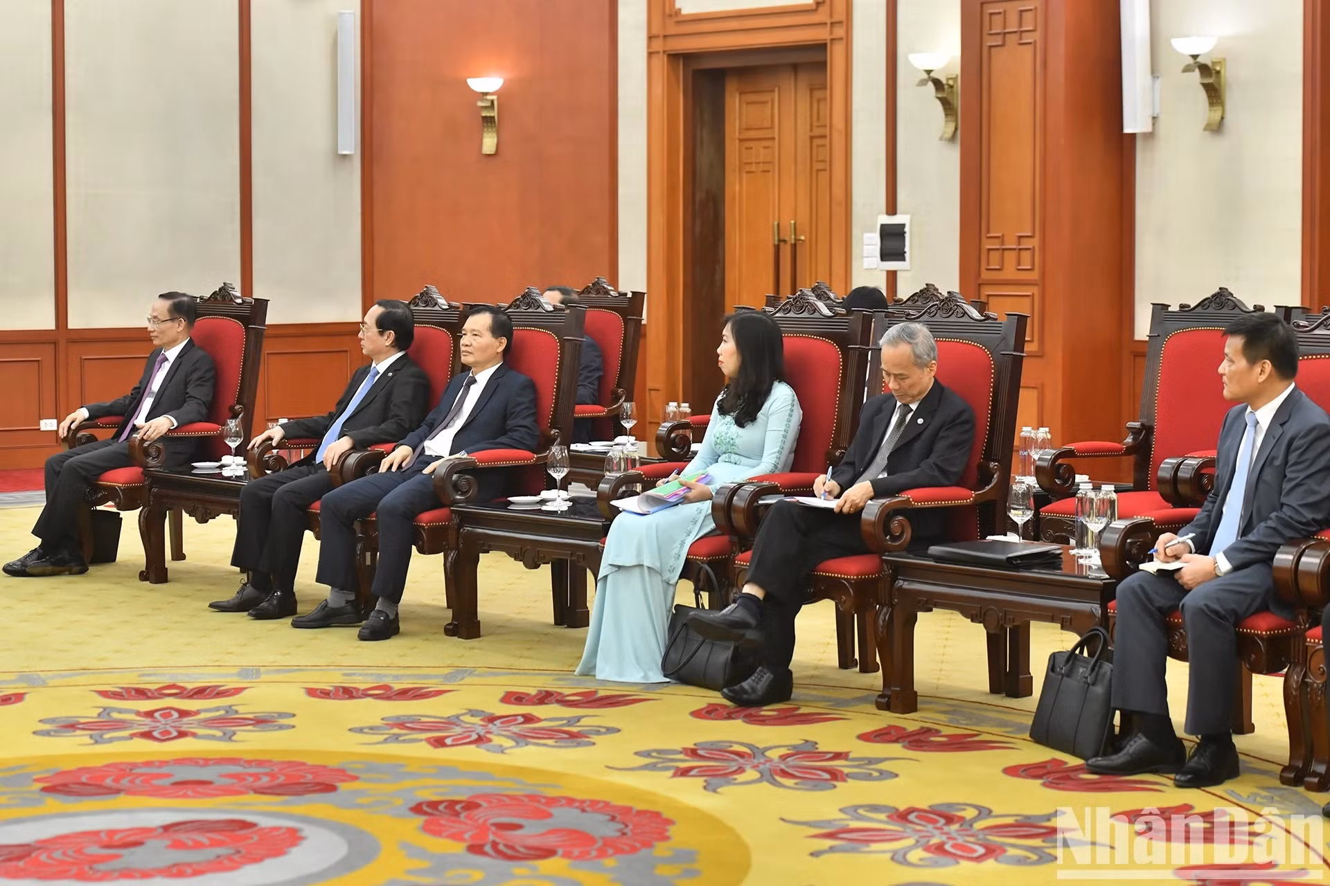 La delegación vietnamita. La delegación vietnamita.