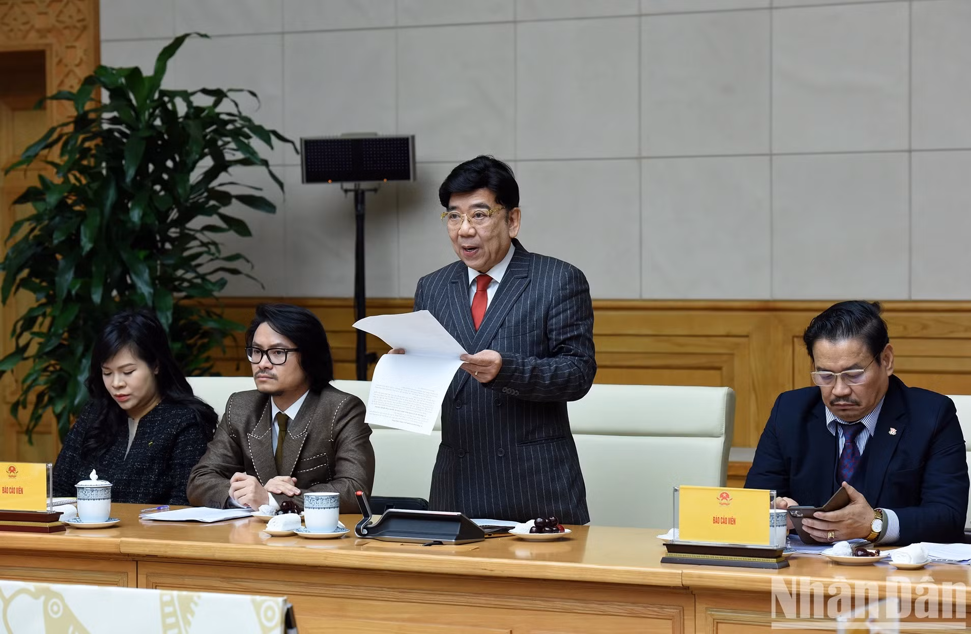 El presidente de la Asociación de Publicidad de Vietnam, Nguyen Truong Son, aporta detalles sobre las tendencias y desafíos en las actividades publicitarias.