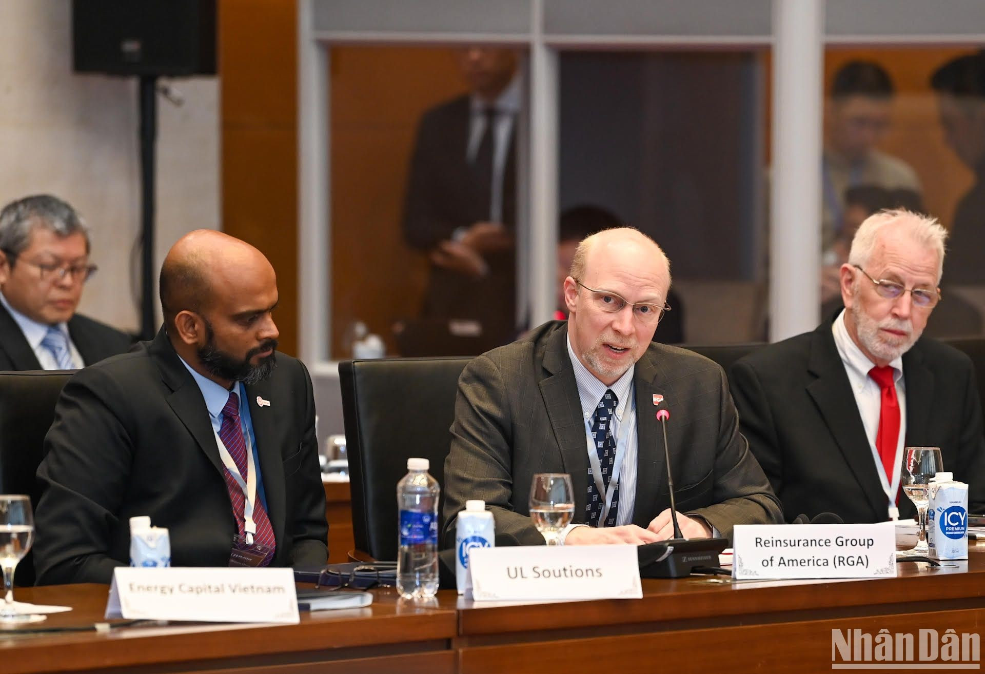 Representante del Grupo de reaseguros de América en la reunión.