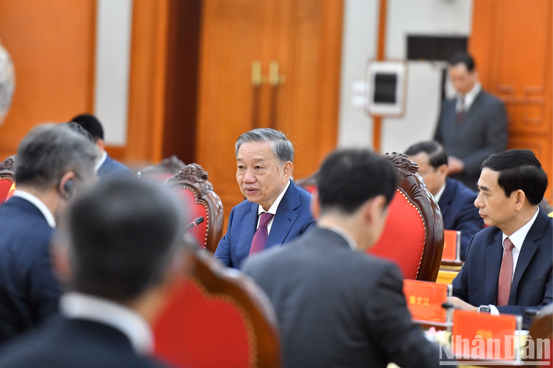 El secretario general del Partido Comunista y presidente de Vietnam, To Lam, da palabras.