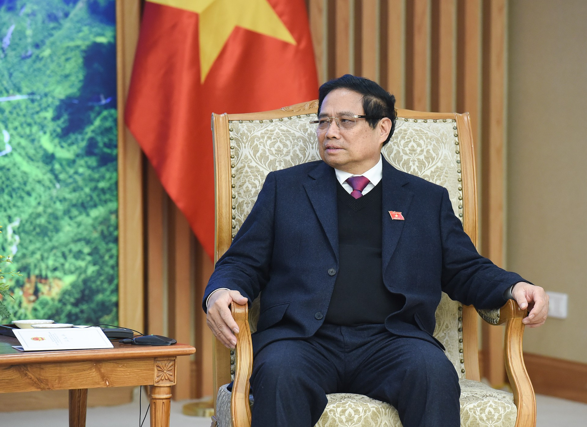 El premier vietnamita da palabras. El premier vietnamita da palabras.