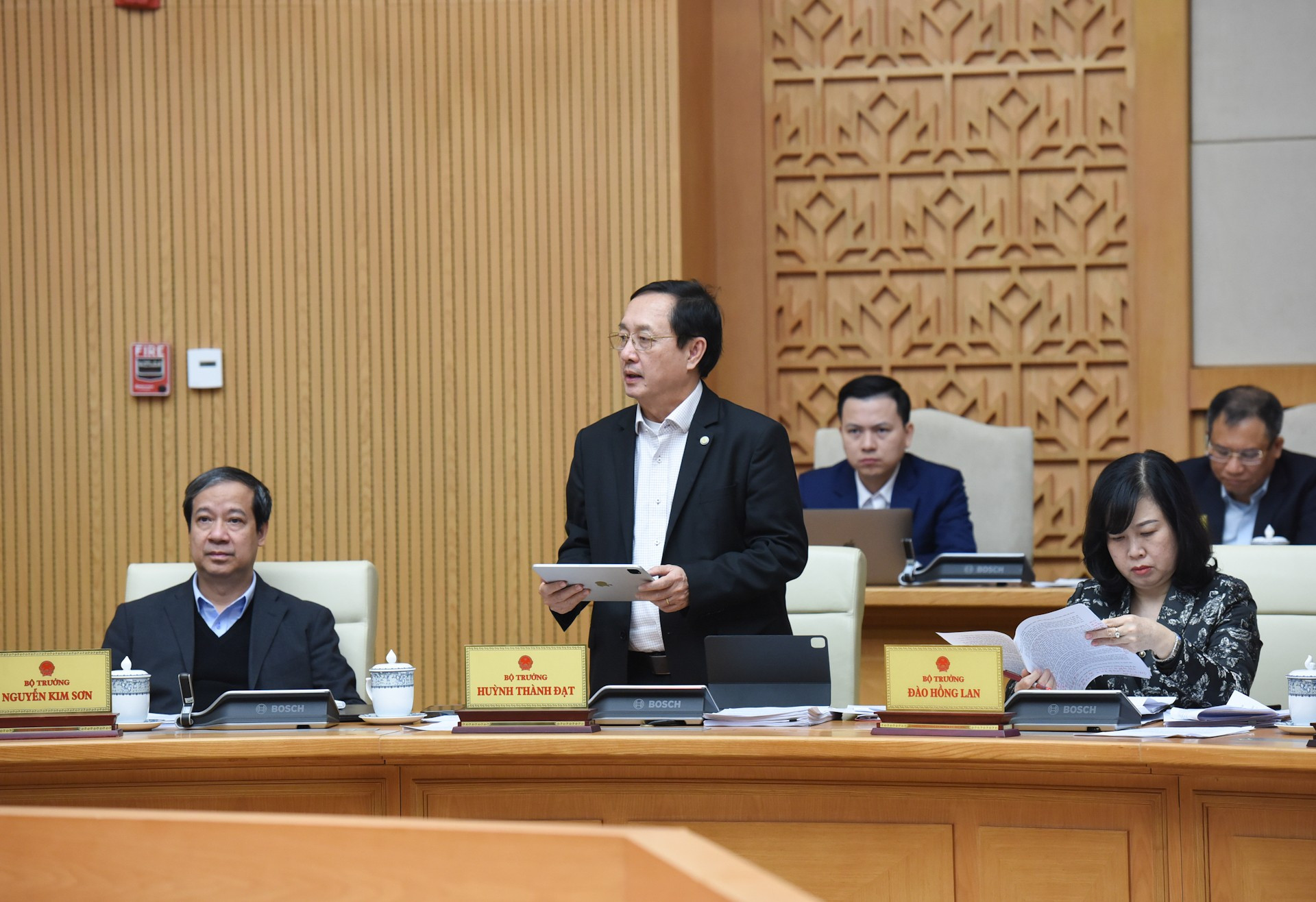 El ministro de Ciencia y Tecnología, Huynh Thanh Dat. El ministro de Ciencia y Tecnología, Huynh Thanh Dat.