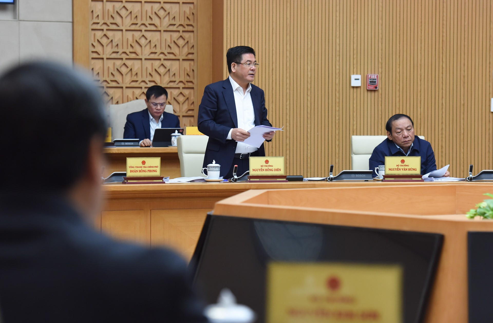 El ministro de Industria y Comercio, Nguyen Hong Dien. El ministro de Industria y Comercio, Nguyen Hong Dien.