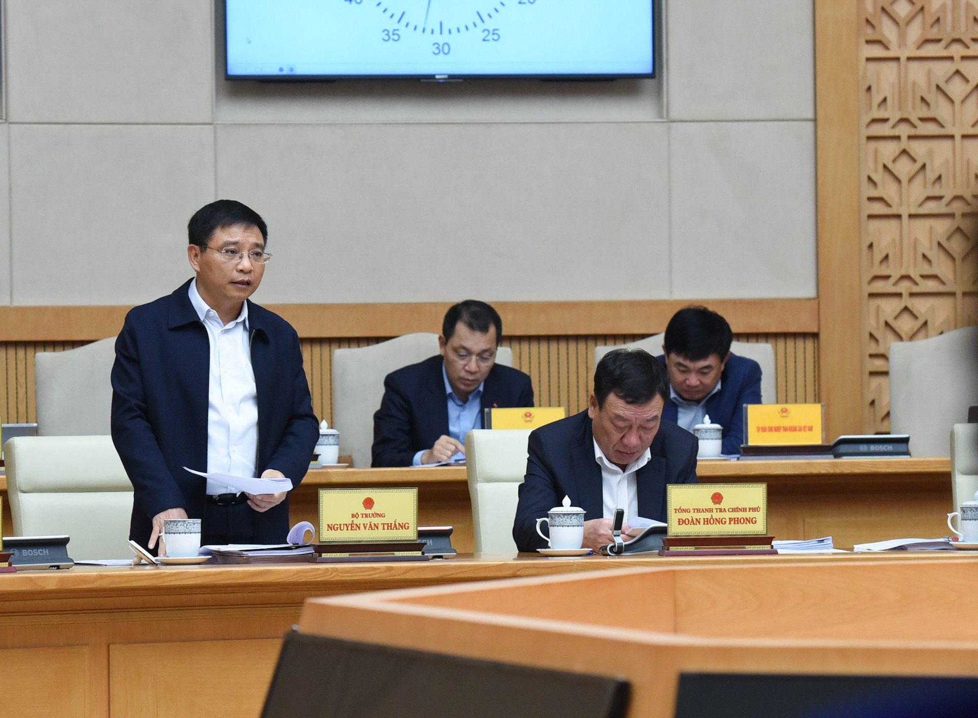 El ministro de Finanzas, Nguyen Van Thang. El ministro de Finanzas, Nguyen Van Thang.