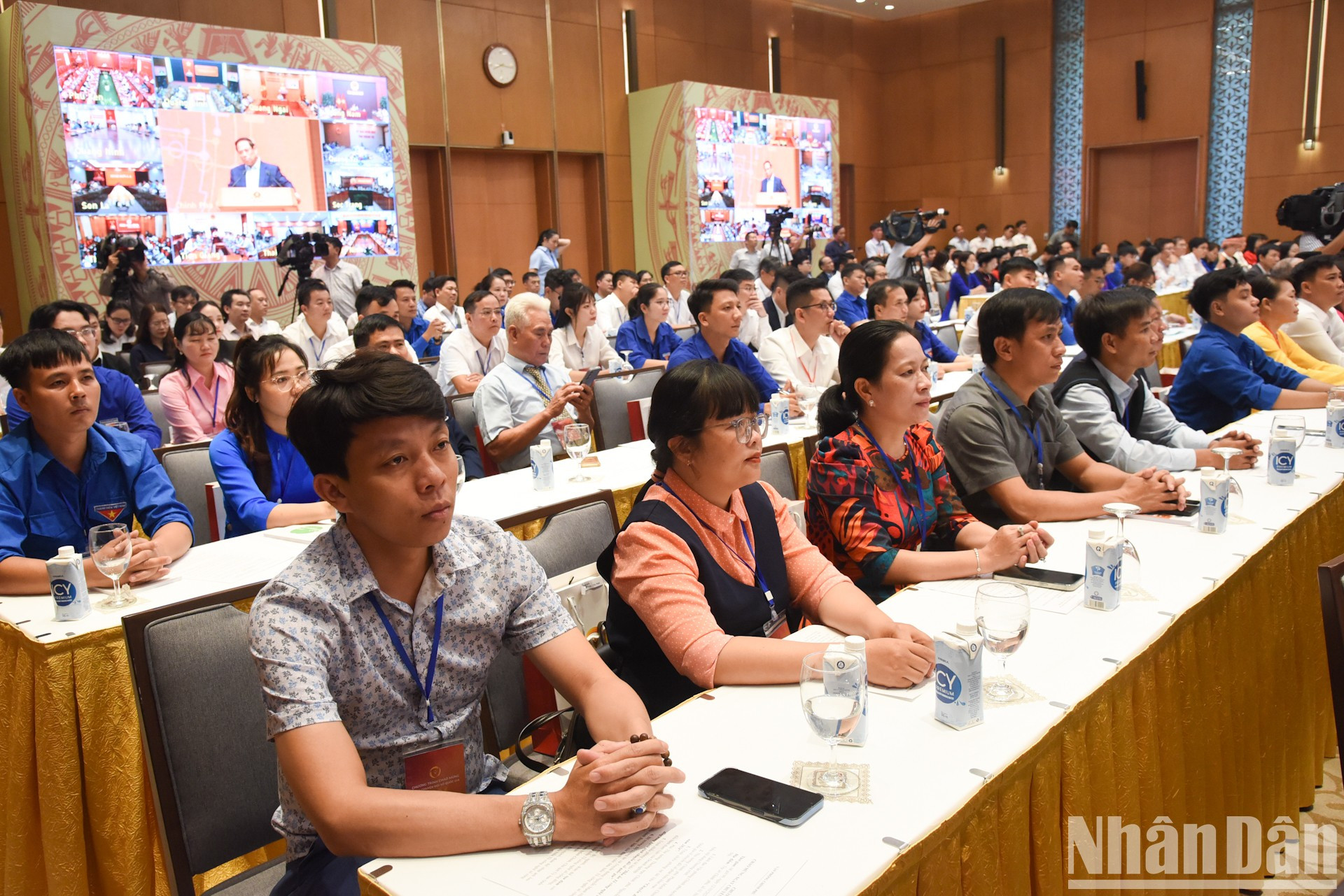 Delegados a la cita.