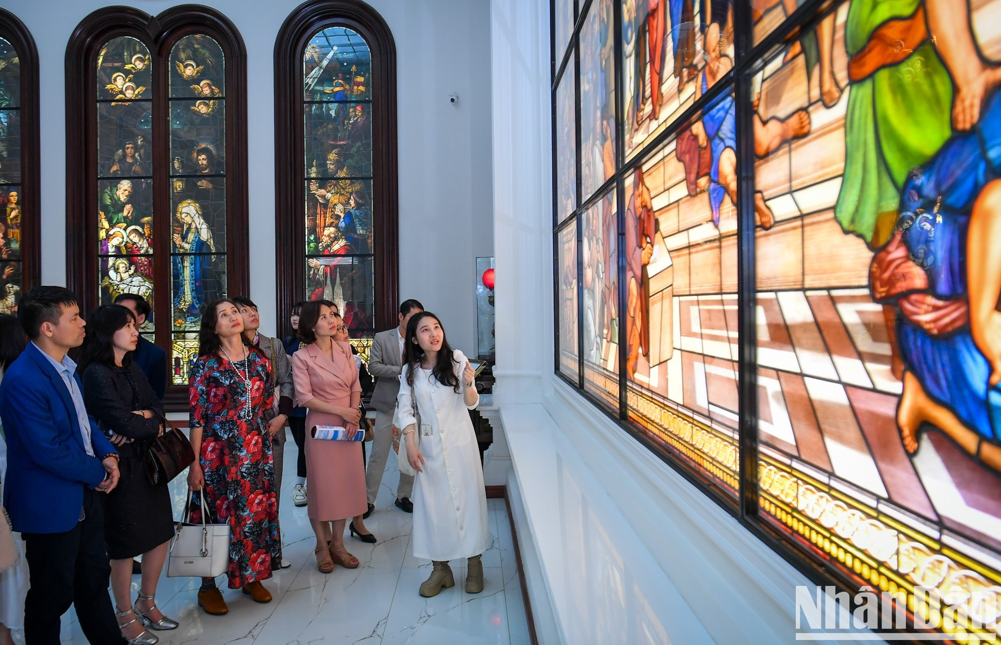 Además de exhibir piezas, el museo pretende organizar talleres informativos sobre la fabricación del vidrio coloreado para acercar este arte al público.