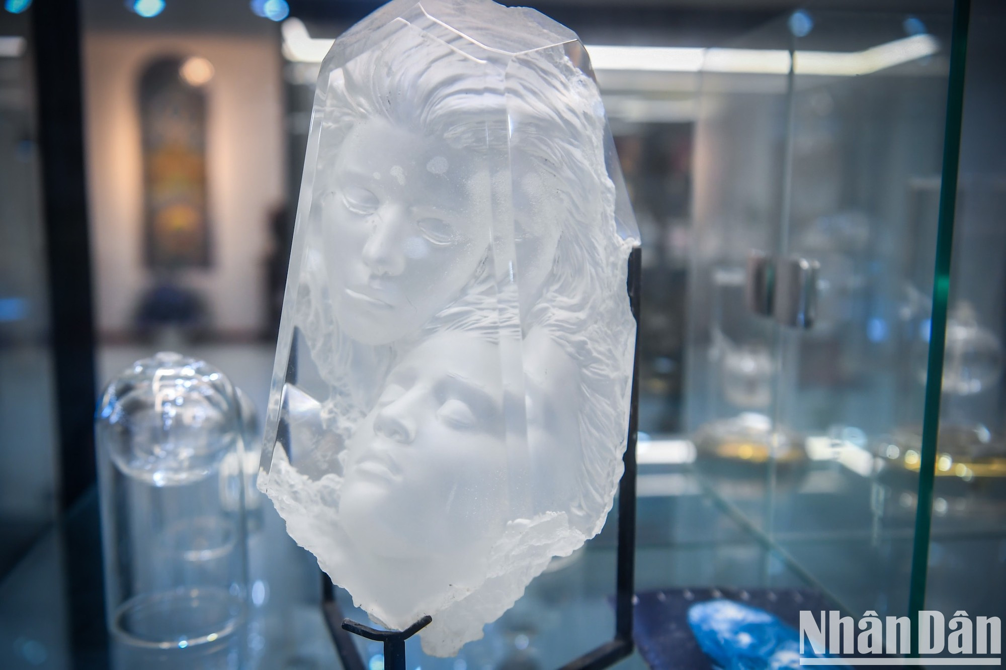 Junto a las obras clásicas, se exhiben creaciones que desprenden aire contemporáneo.