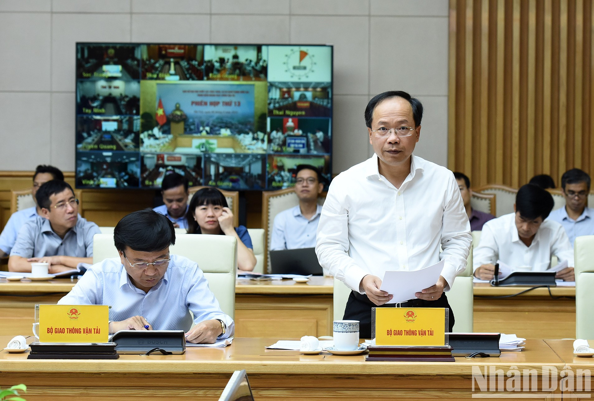 Un delegado del Ministerio de Transporte aporta opiniones.