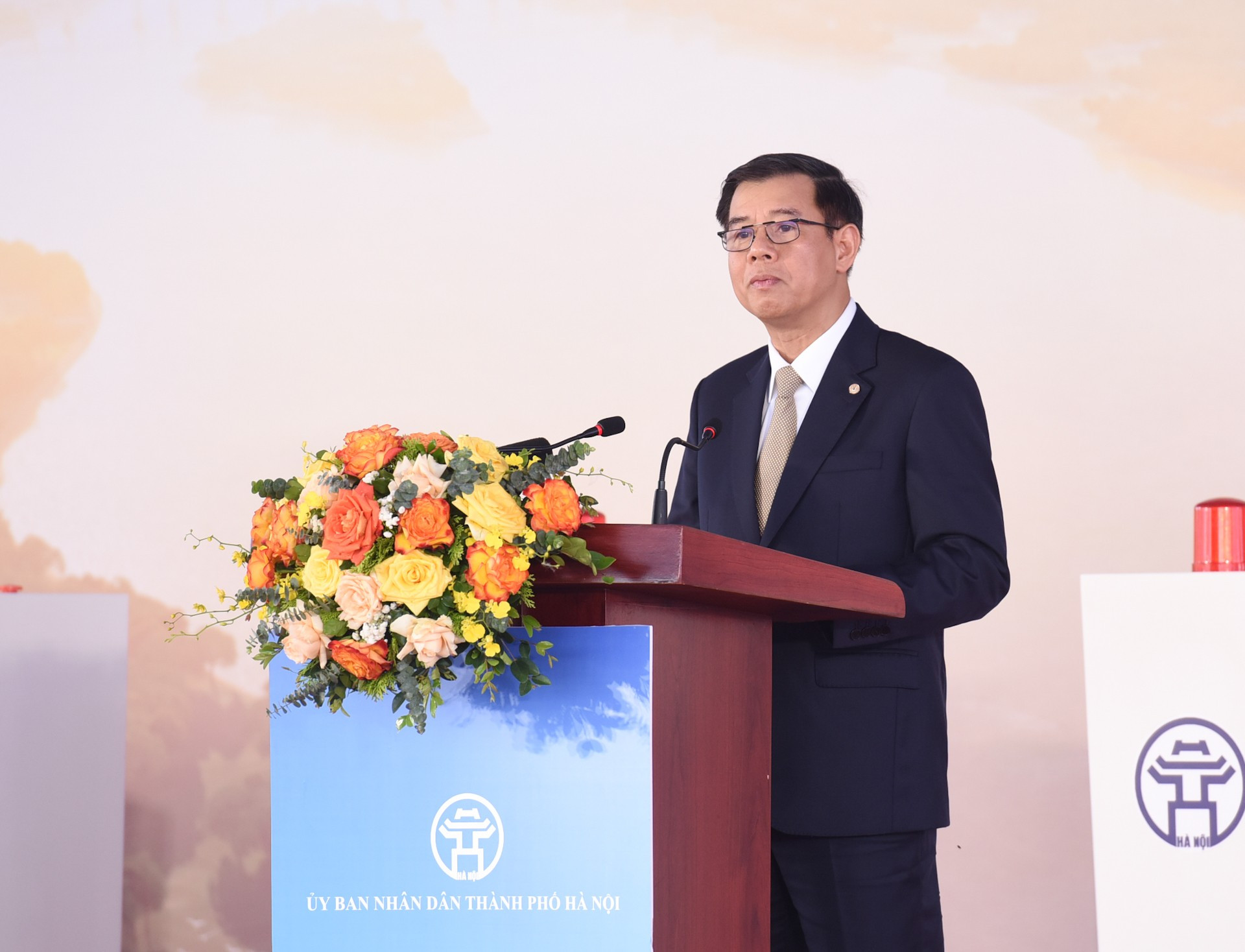 Un representante del personal ejecutivo del conglomerado Vingroup. Un representante del personal ejecutivo del conglomerado Vingroup.