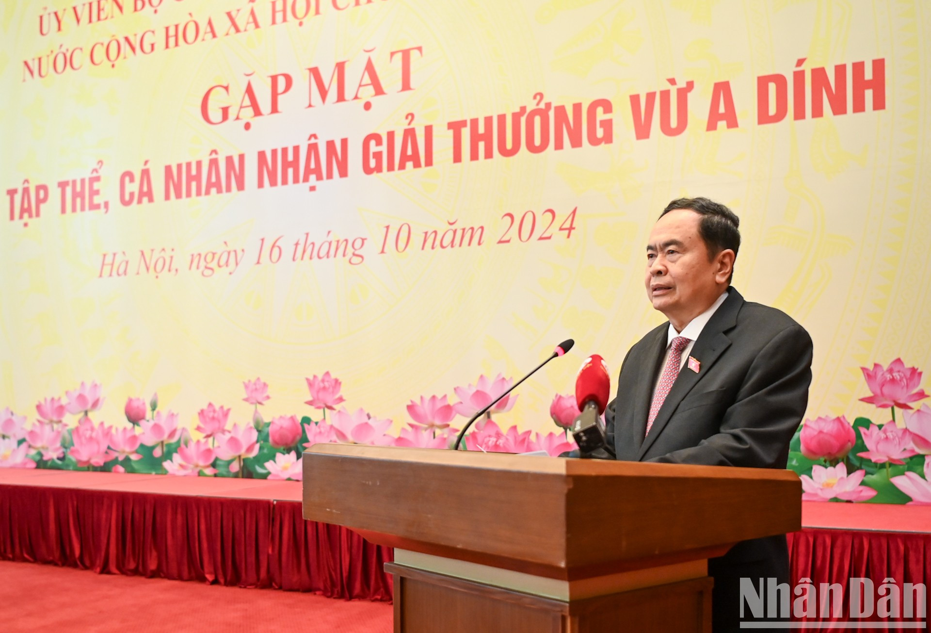 El máximo legislador del país da palabras.