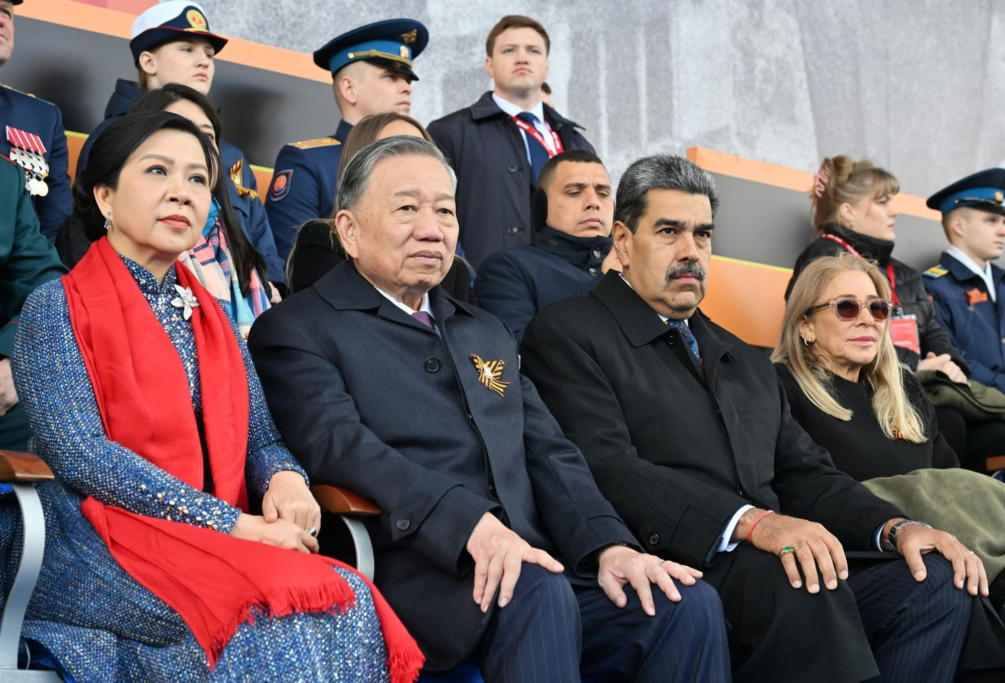 El secretario general del Partido Comunista de Vietnam, To Lam, y su esposa. El secretario general del Partido Comunista de Vietnam, To Lam, y su esposa.