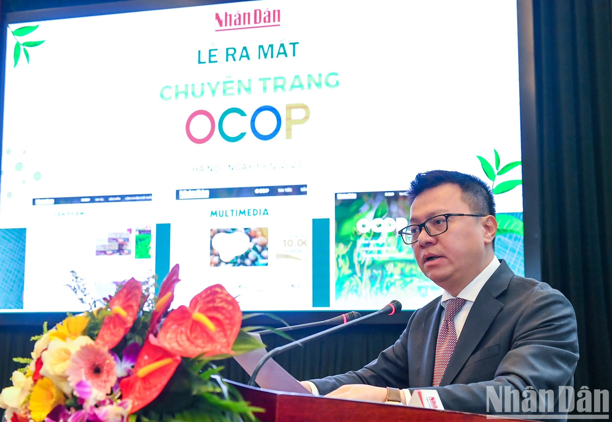 Le Quoc Minh, miembro del Comité Central del PCV y subjefe de su Comisión de Comunicación y Educación, presidente-editor del periódico Nhan Dan y titular de la Asociación de Periodistas del país, pronuncia el discurso de inauguración.