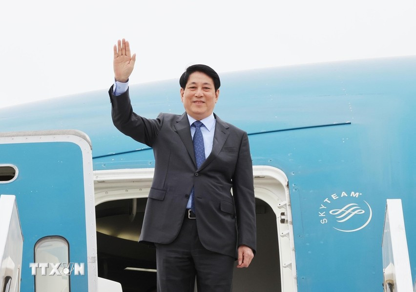 El presidente Luong Cuong llega al Aeropuerto Internacional Jorge Chávez. El presidente Luong Cuong llega al Aeropuerto Internacional Jorge Chávez.