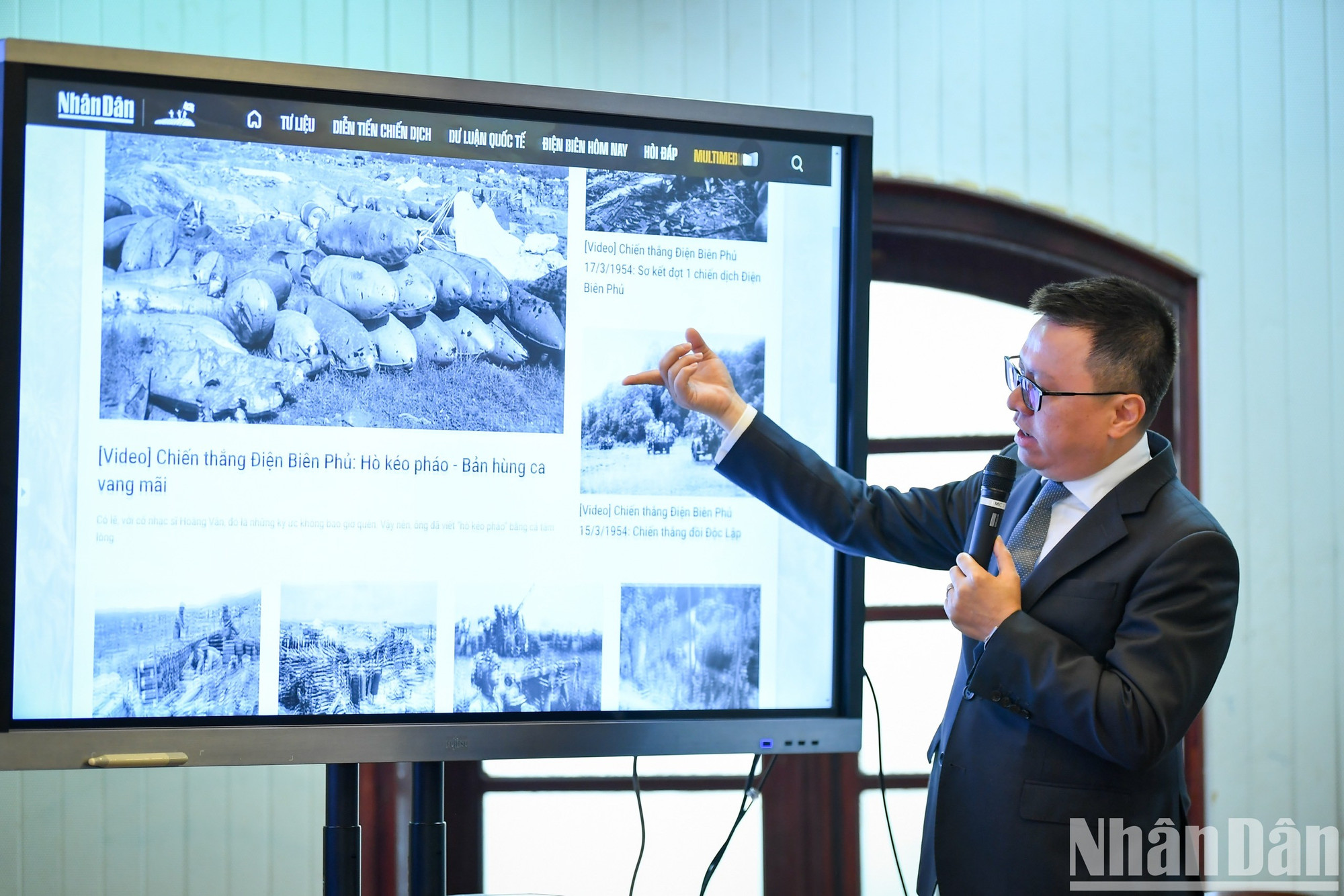 [Foto] Estrena campaña divulgativa especial de Nhan Dan sobre victoria de Dien Bien Phu