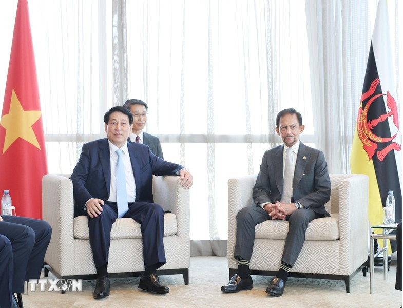 En la reunión. En la reunión.