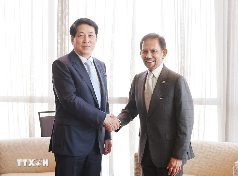 El presidente de Vietnam, Luong Cuong y el sultán de Brunéi, Hassanal Bolkiah. El presidente de Vietnam, Luong Cuong y el sultán de Brunéi, Hassanal Bolkiah.