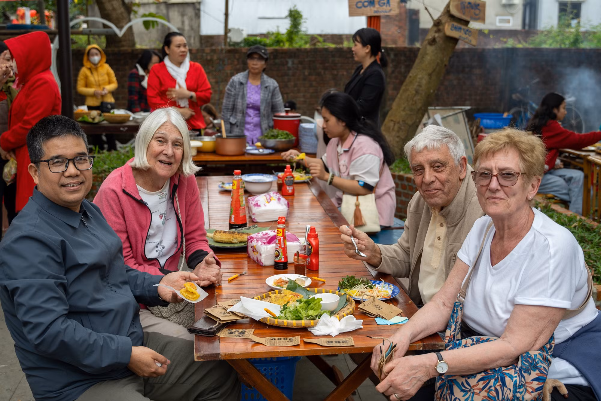 Entre otras actividades figuran la exhibición y la demostración de singularidades culturales como la talla de madera, la fabricación artesanal de botes, la tejeduría de tapetes, las técnicas de pesca, juegos folclóricos y la gastronomía.