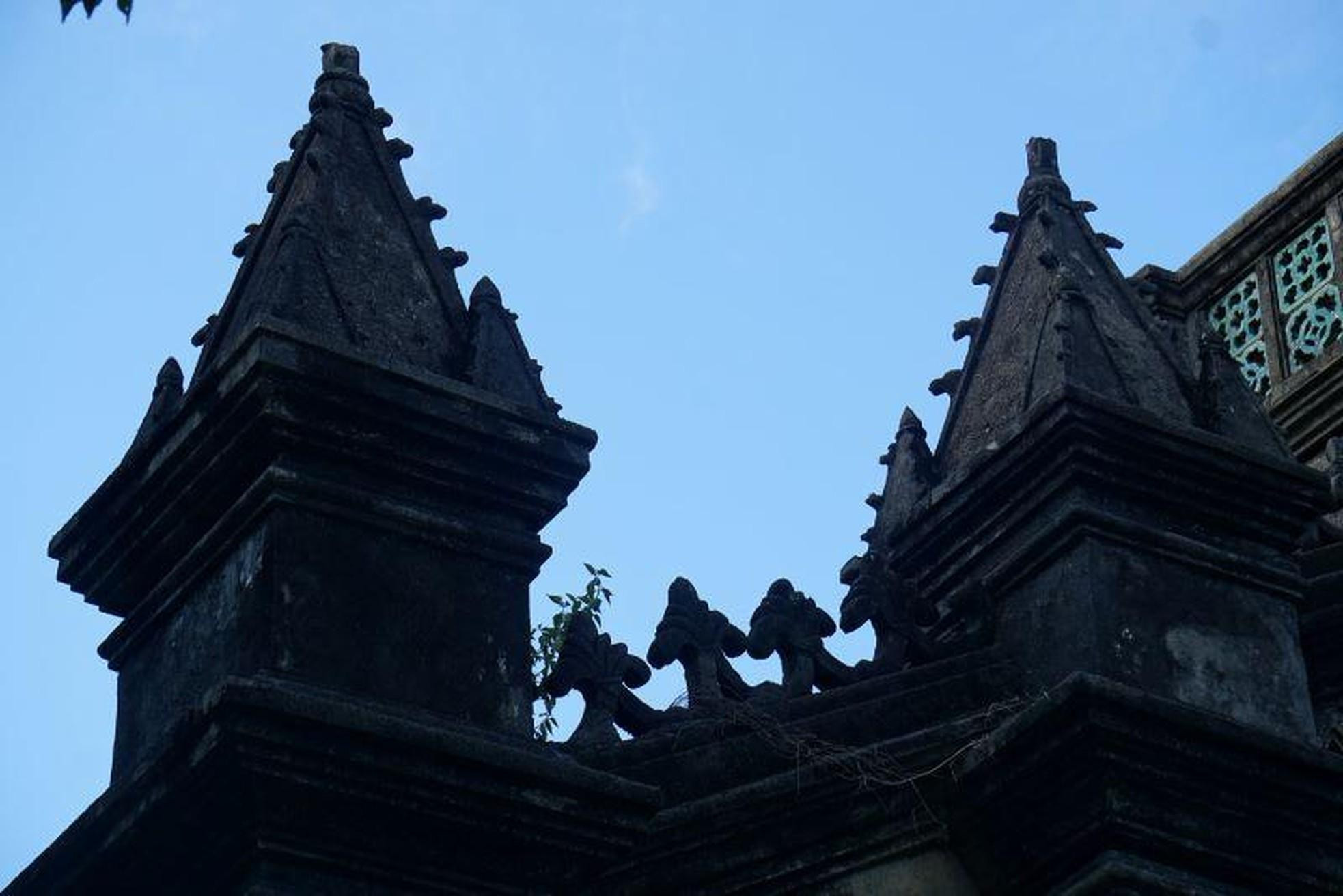 Otra vista de la capilla. Otra vista de la capilla.