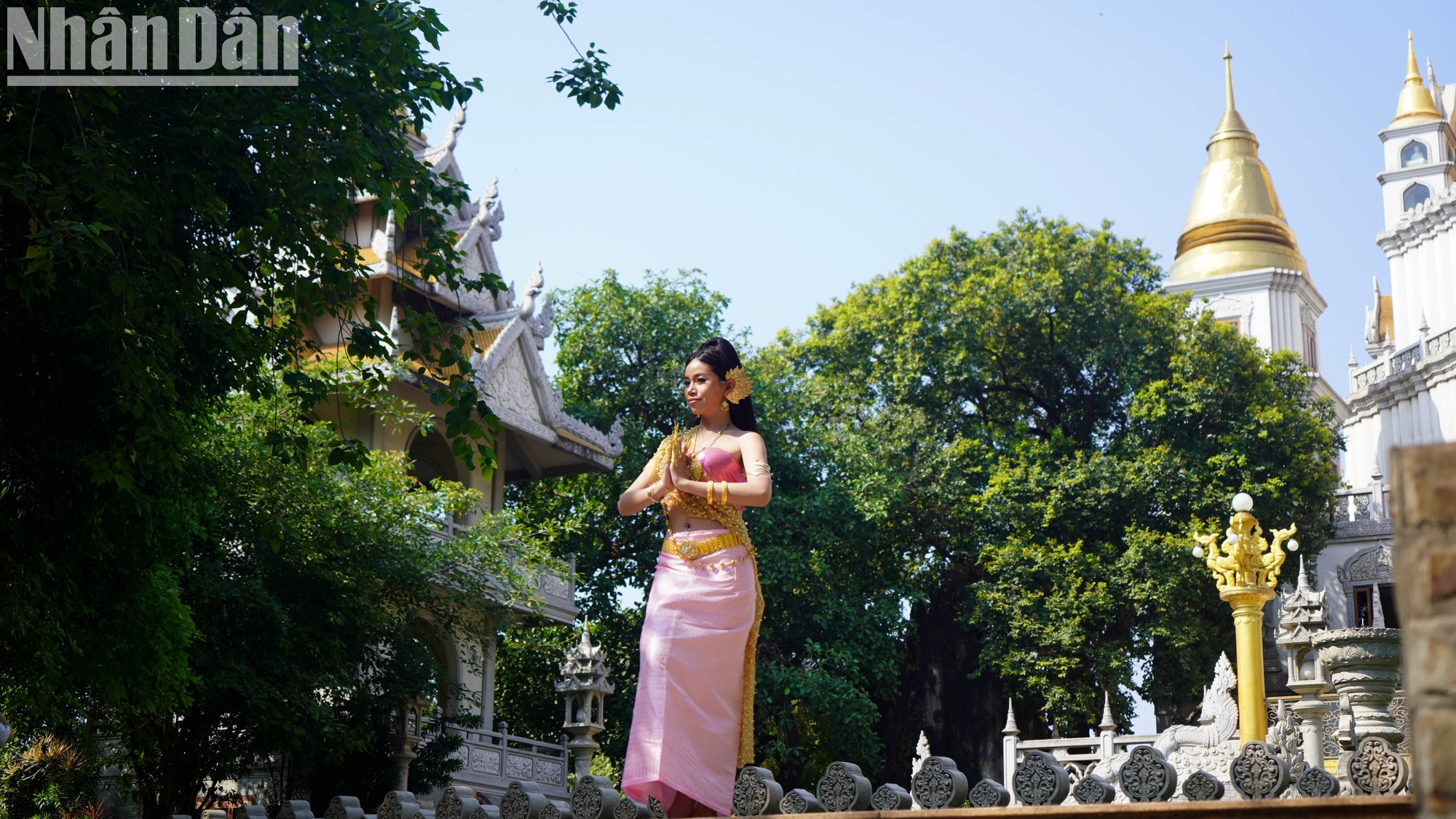 Turistas de dentro y fuera del país recorren este lugar de culto.
