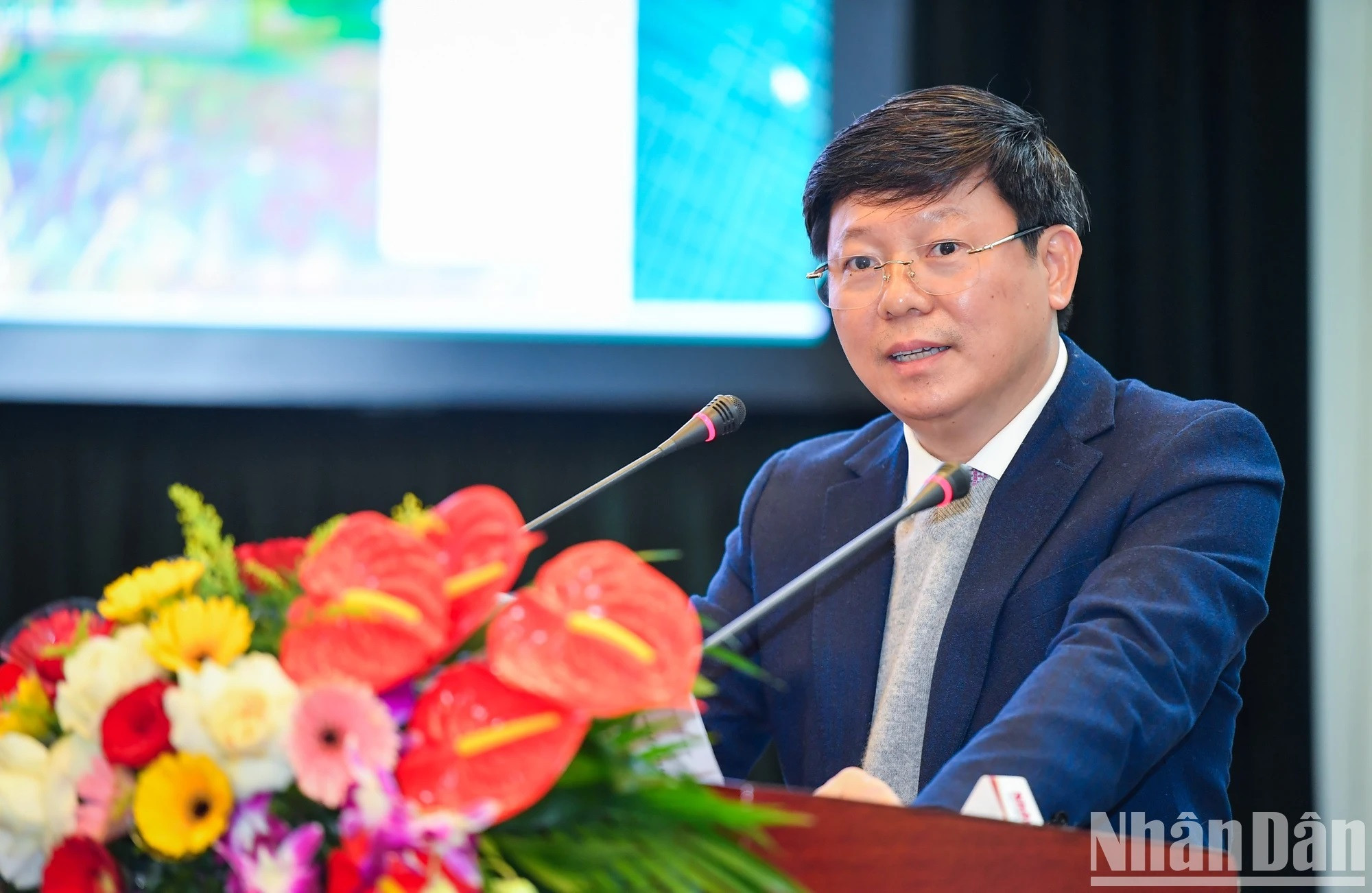 En su intervención, el subjefe de la Comisión de Comunicación y Educación del Comité Central del PCV Tran Thanh Lam valora los esfuerzos de Nhan Dan por lanzar el micrositio.