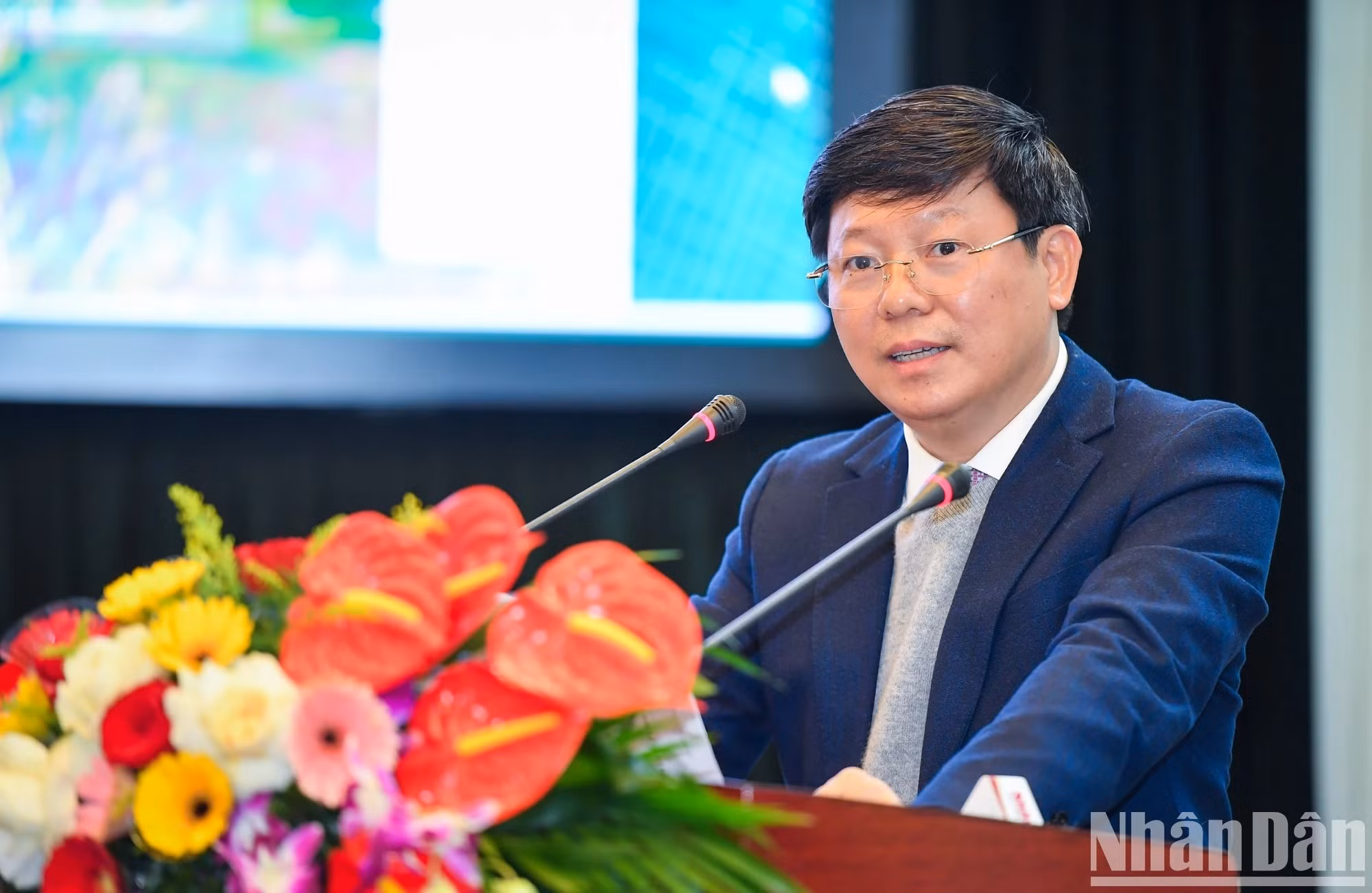 En su intervención, el subjefe de la Comisión de Comunicación y Educación del Comité Central del PCV Tran Thanh Lam valora los esfuerzos de Nhan Dan por lanzar el micrositio.