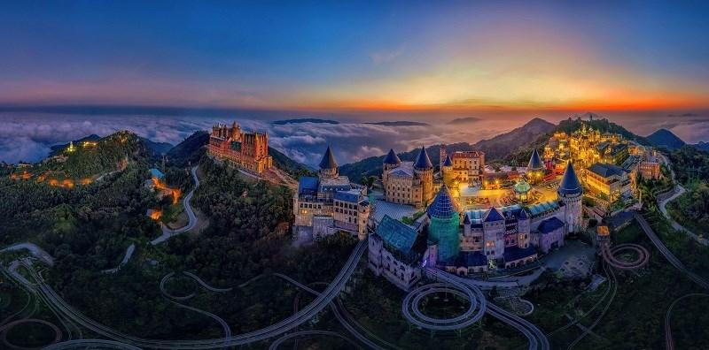 La obra “Ba Na Hills-Da Nang” del autor Huynh Van Truyen recibe el premio de consolación.