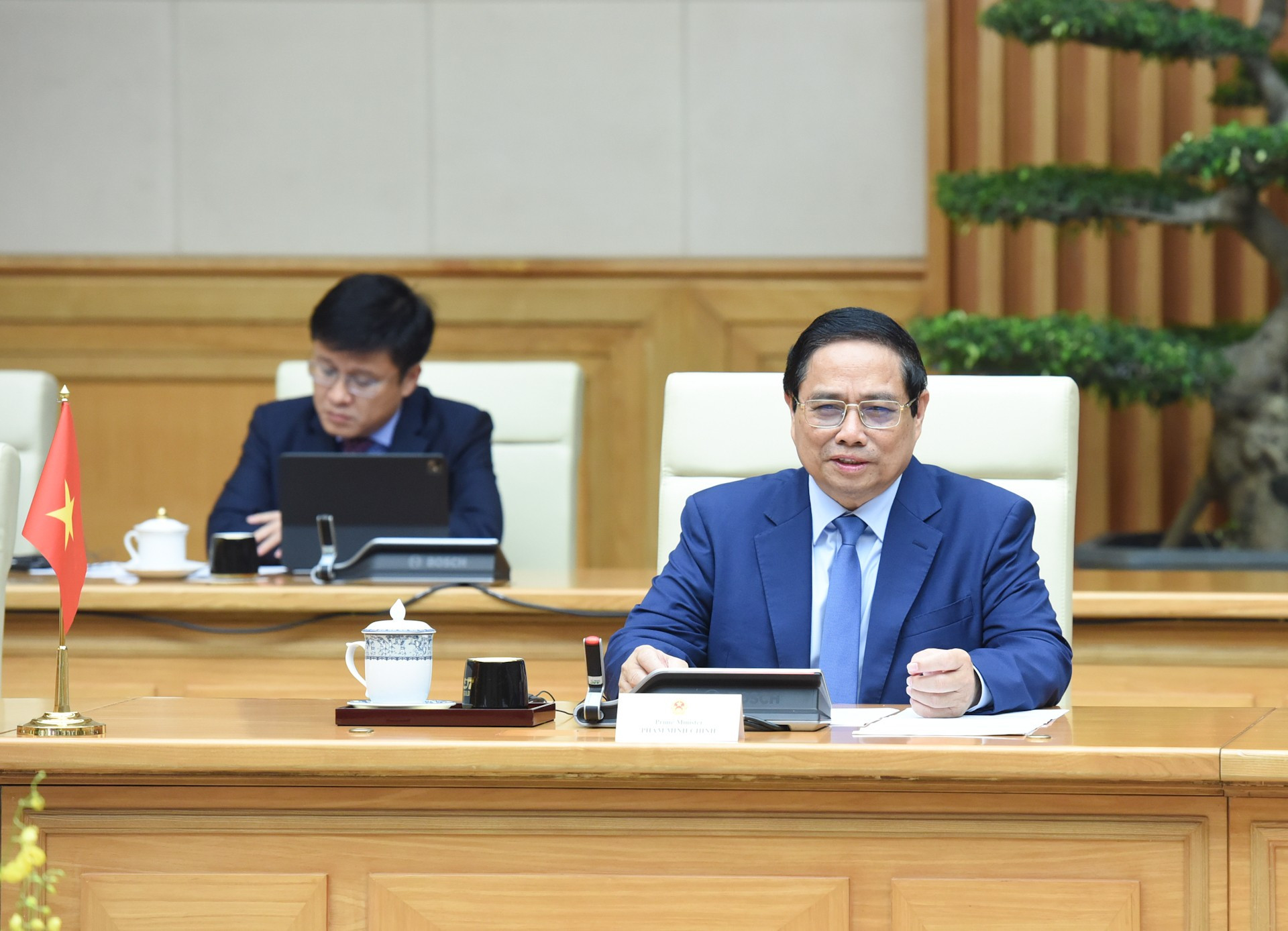 El jefe de Gobierno vietnamita en las conversaciones. El jefe de Gobierno vietnamita en las conversaciones.