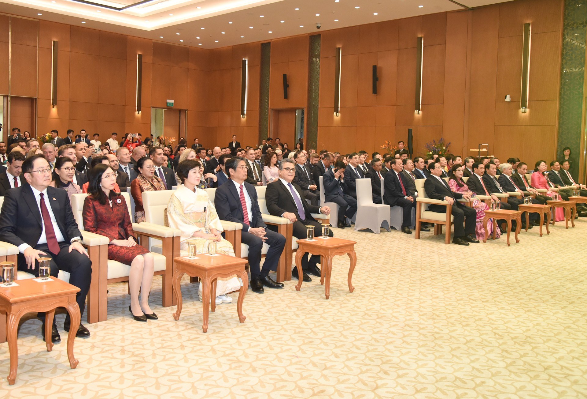 Embajadores y jefes de representación en la ceremonia.