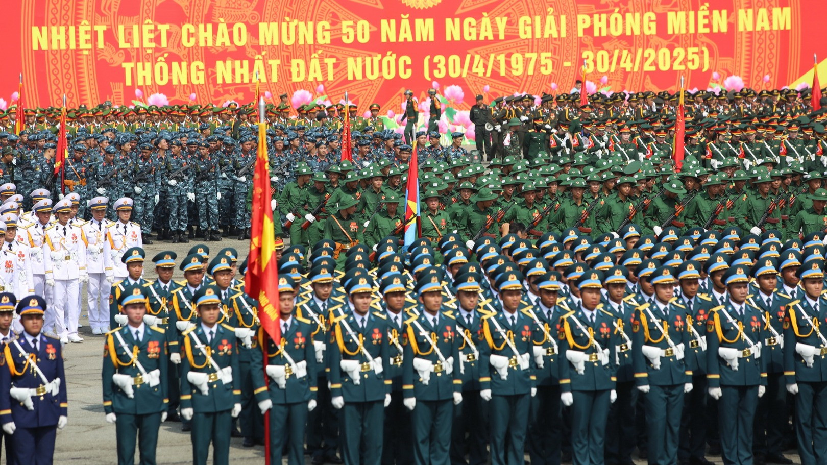 [Foto] Ensayan 36 unidades militares desfile conmemorativo de la reunificación nacional