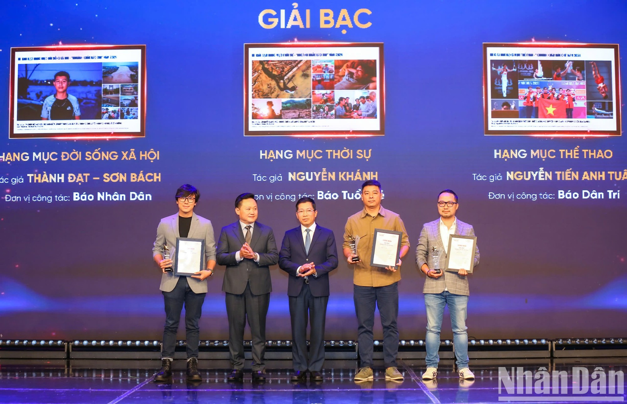 Entrega de los premios de plata. Entrega de los premios de plata.